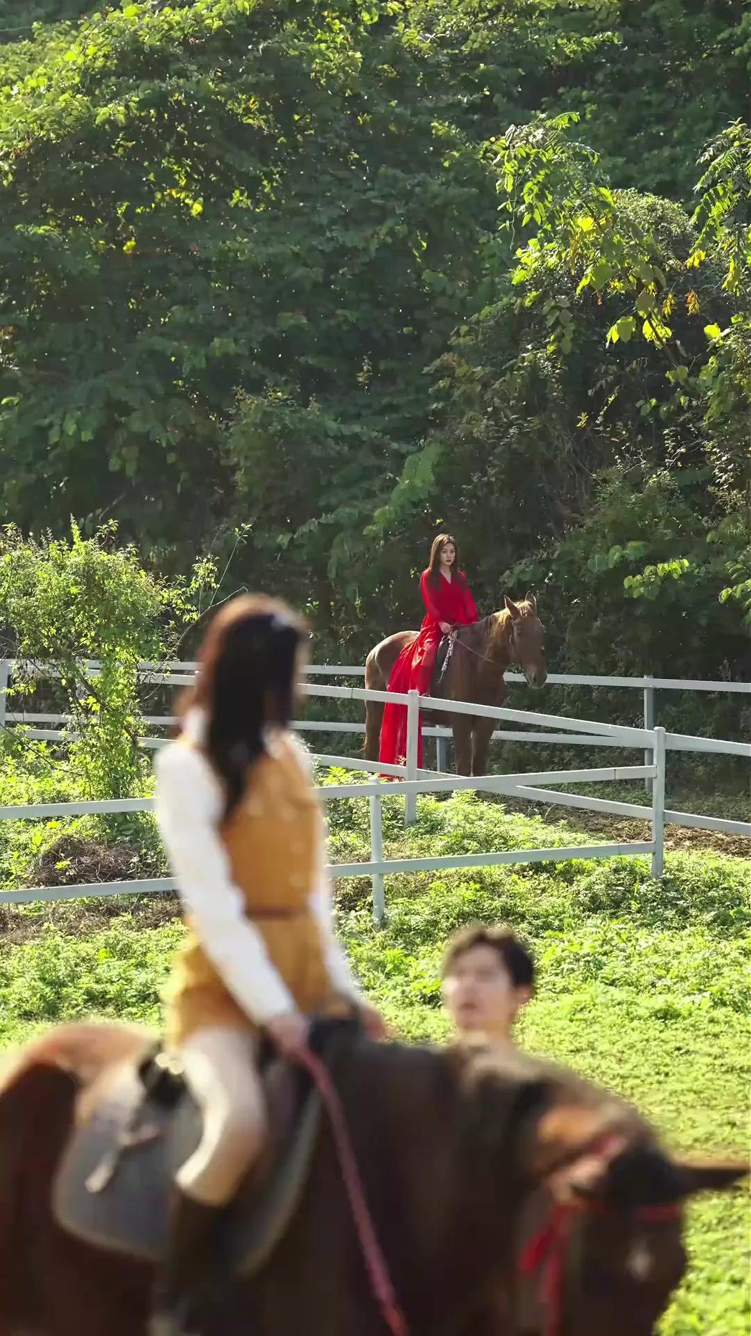 狙われた財閥の座 囚われた私の心