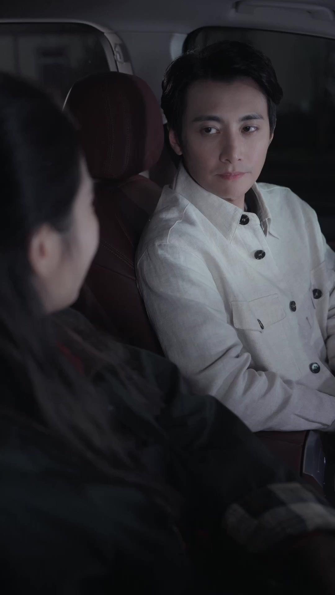  لقاء في المكتب