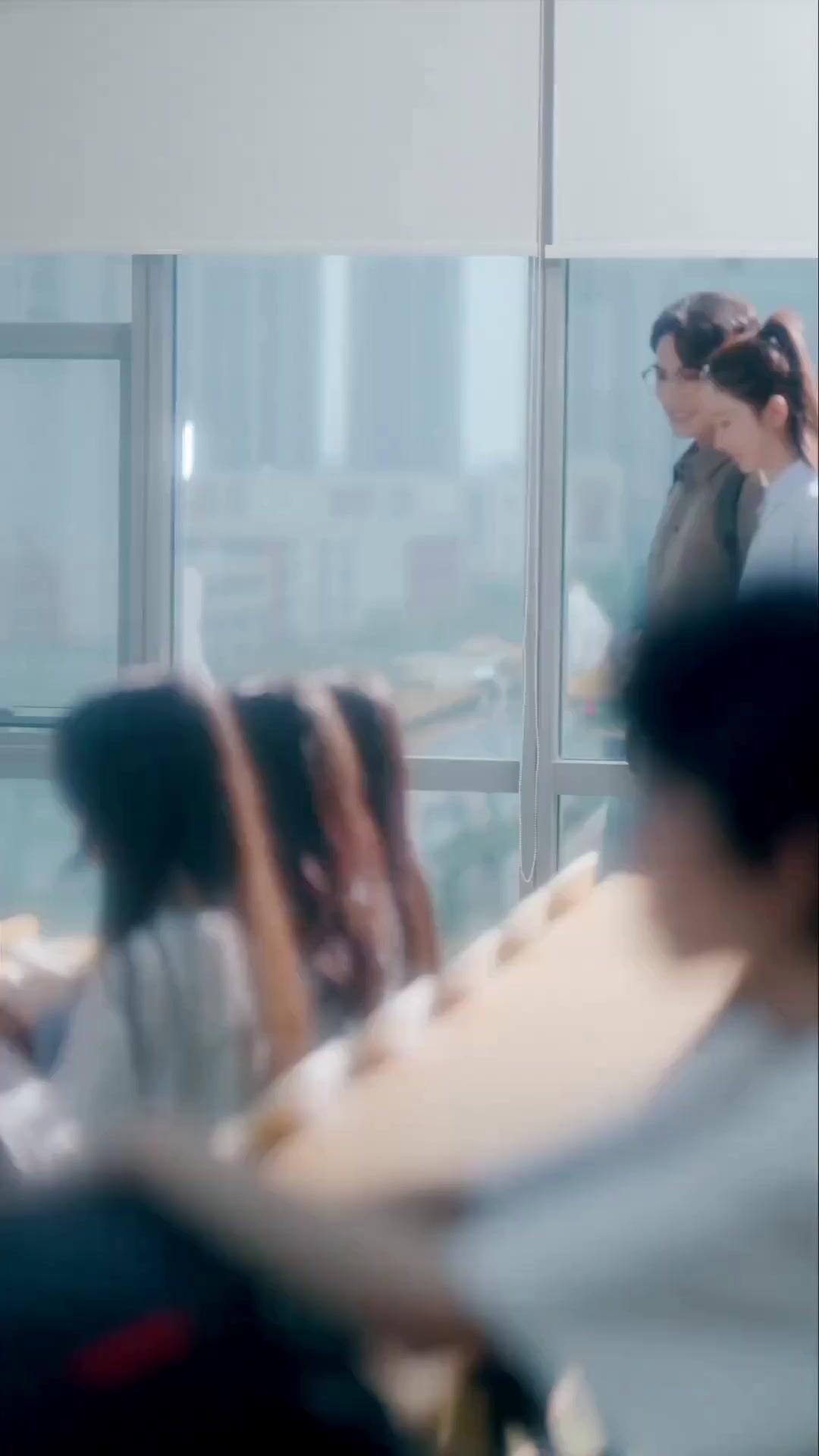 (พากย์เสียง) ดาวรักพัดหายในสายลม