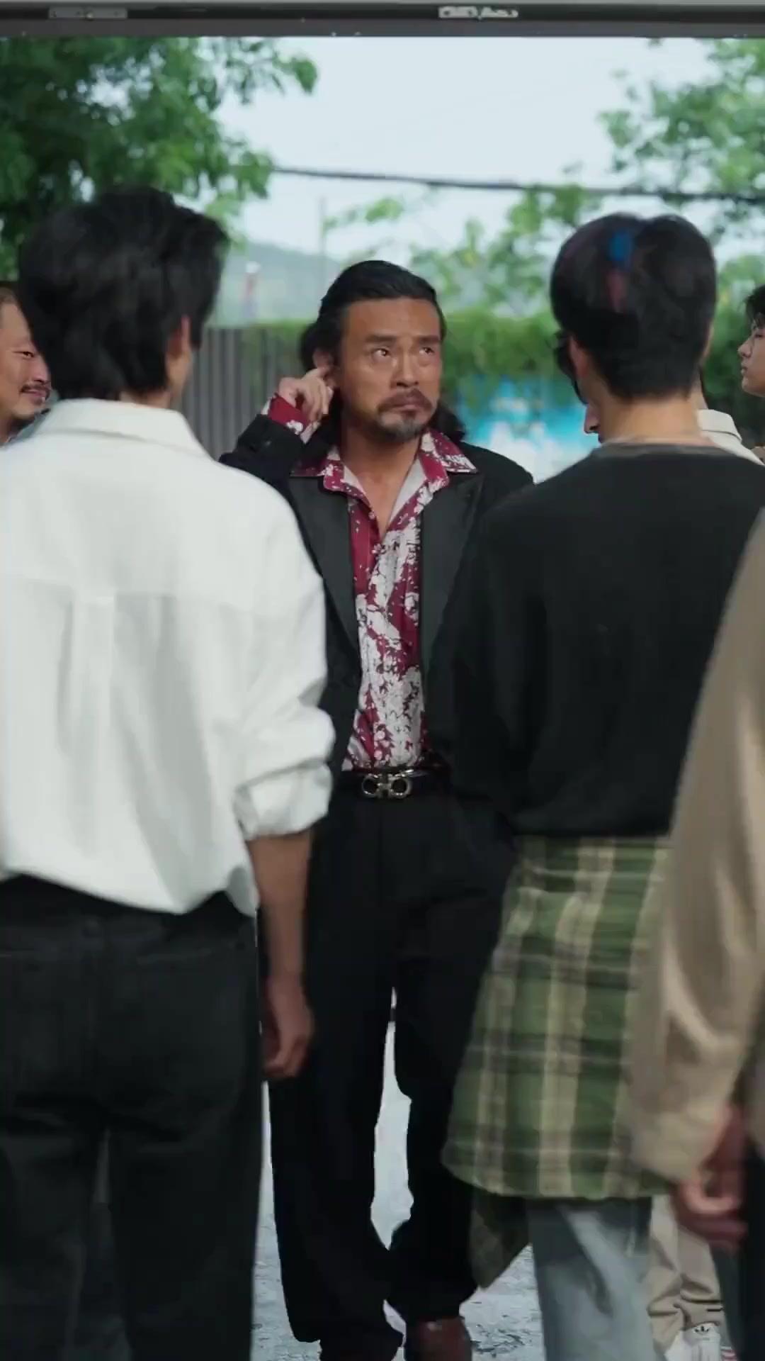 (Dubbed)Behind the Black Eight