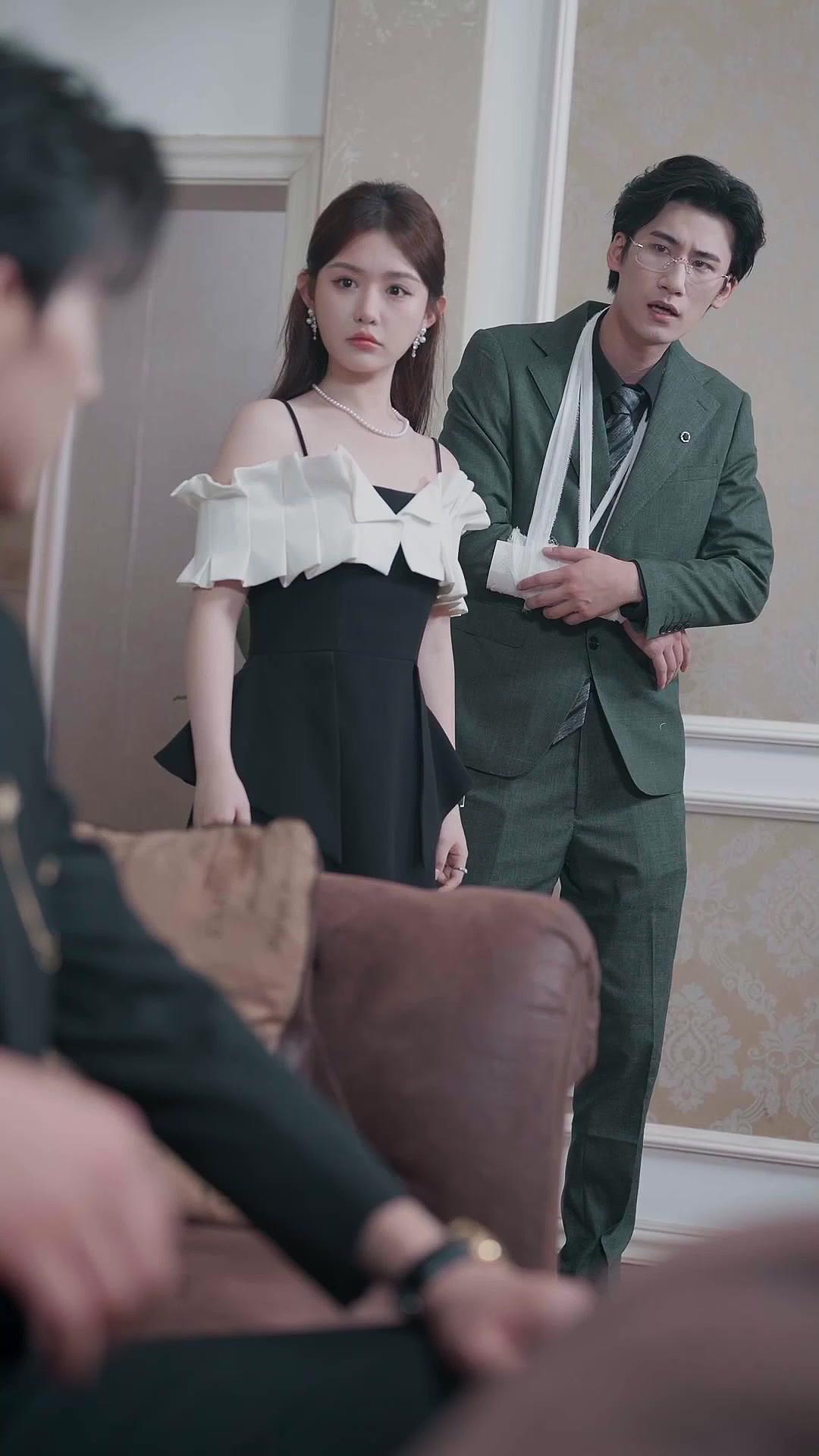 Tiga Hati, Dua Ikatan