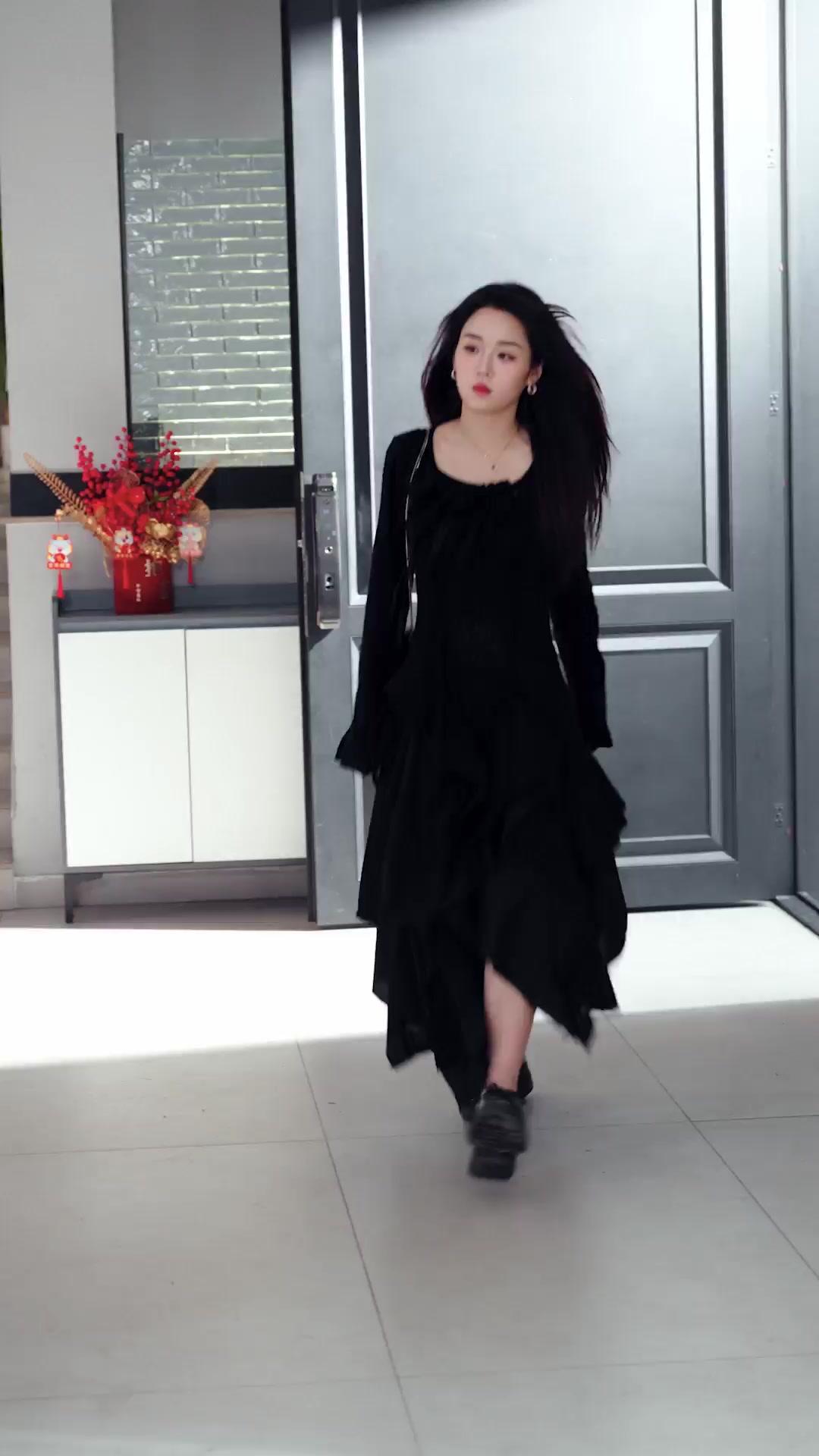 Who's the Bossy Sugar Mama?