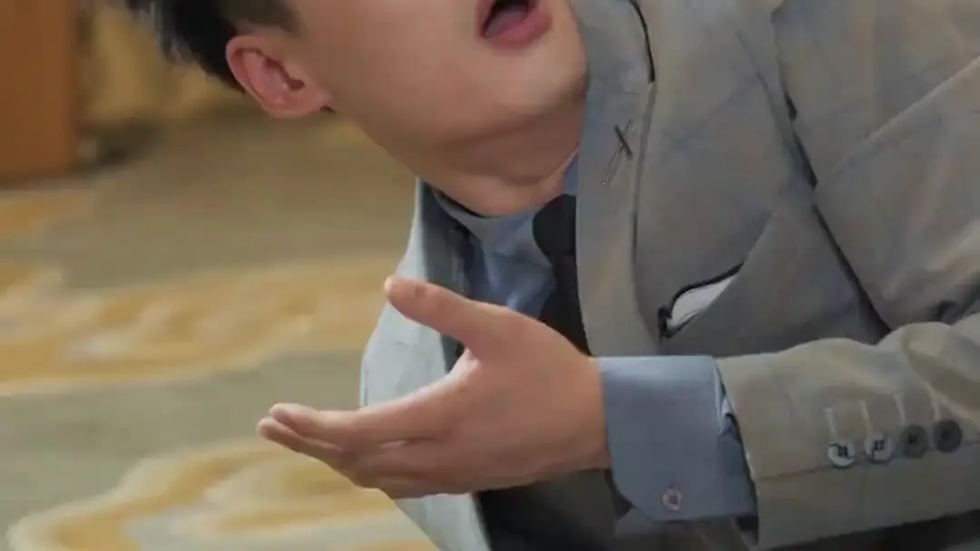 The Return of the Master: When Kneeling Becomes a Language