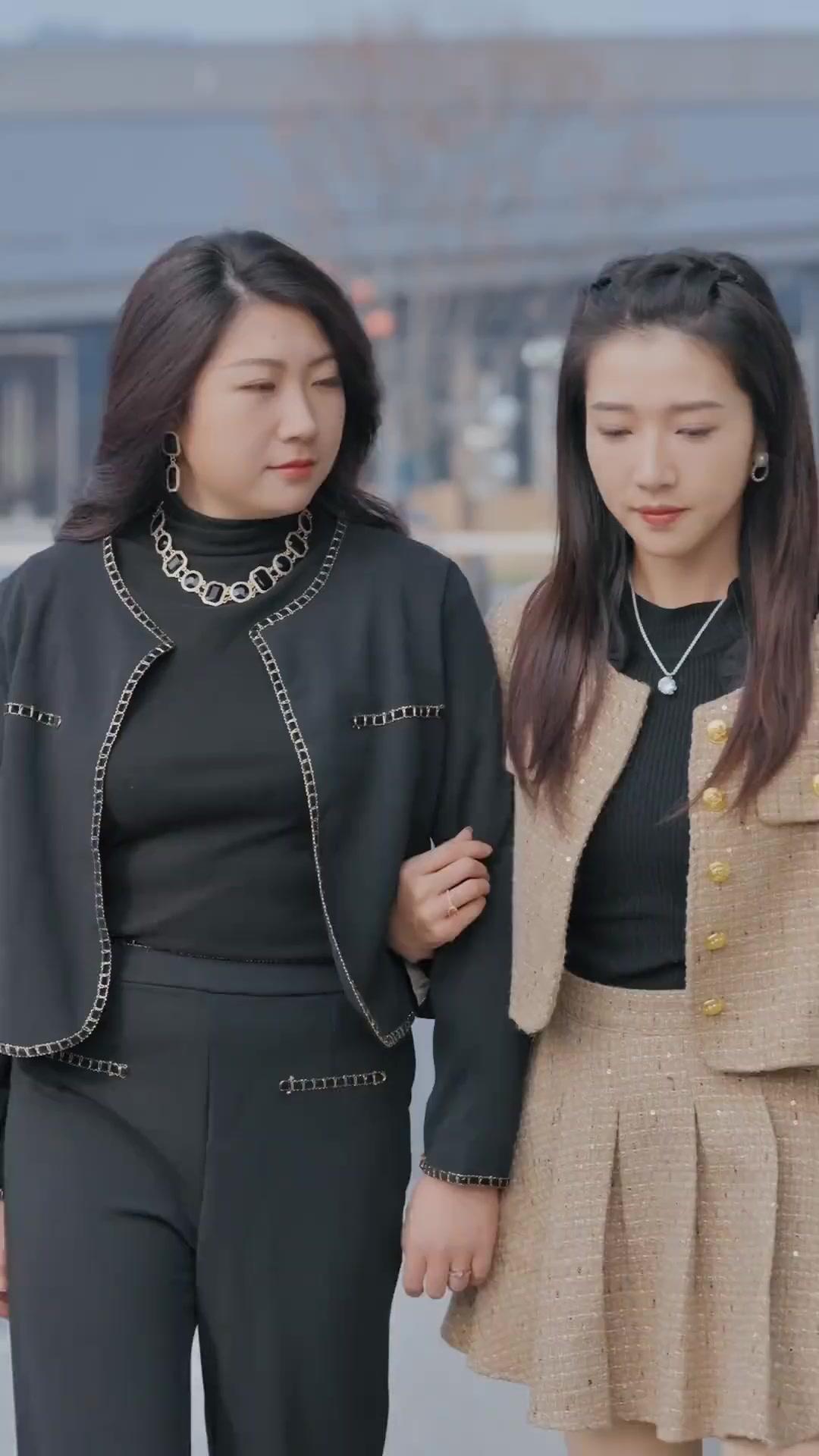 Istri Bos Bosan, Mulai Kerja Hari Ini