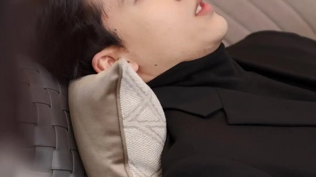 Twins, Betrayals, and Hidden Truths: The Man Who Fell and Rose Again