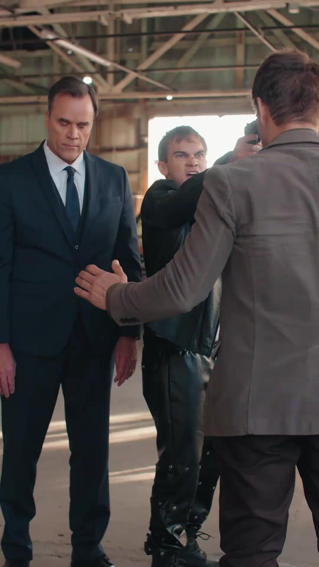 ヒドゥン・キング～父の名の下に～