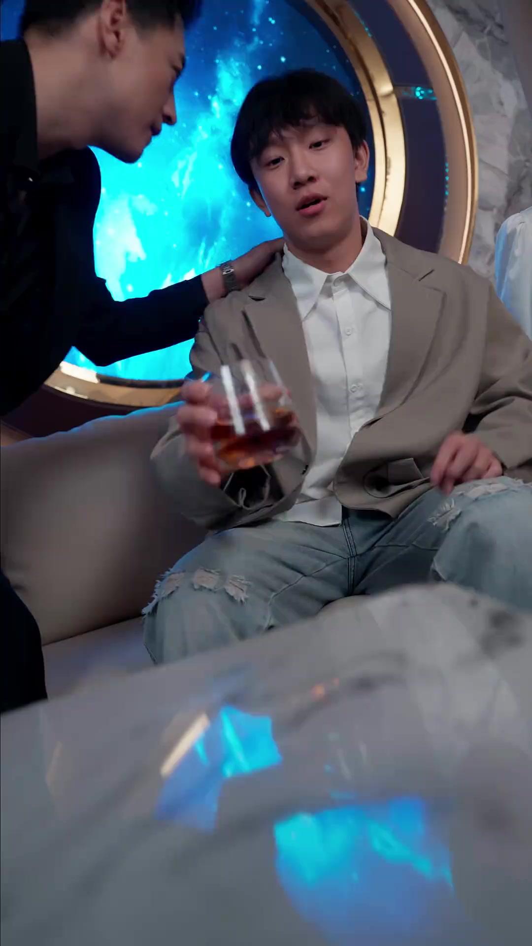 (Sulih suara)Cinta Lama Bersemi Kembali