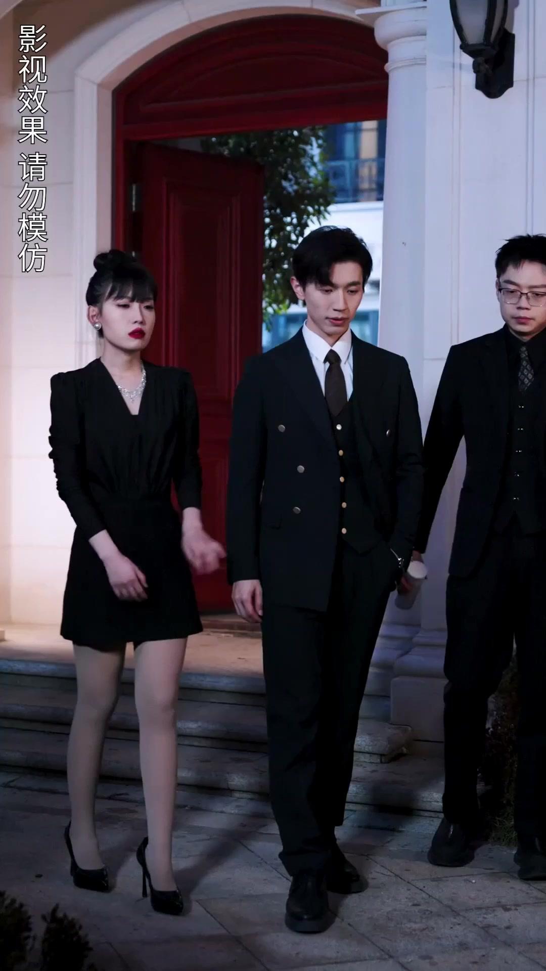 Satu Malam, Dua Rahasia