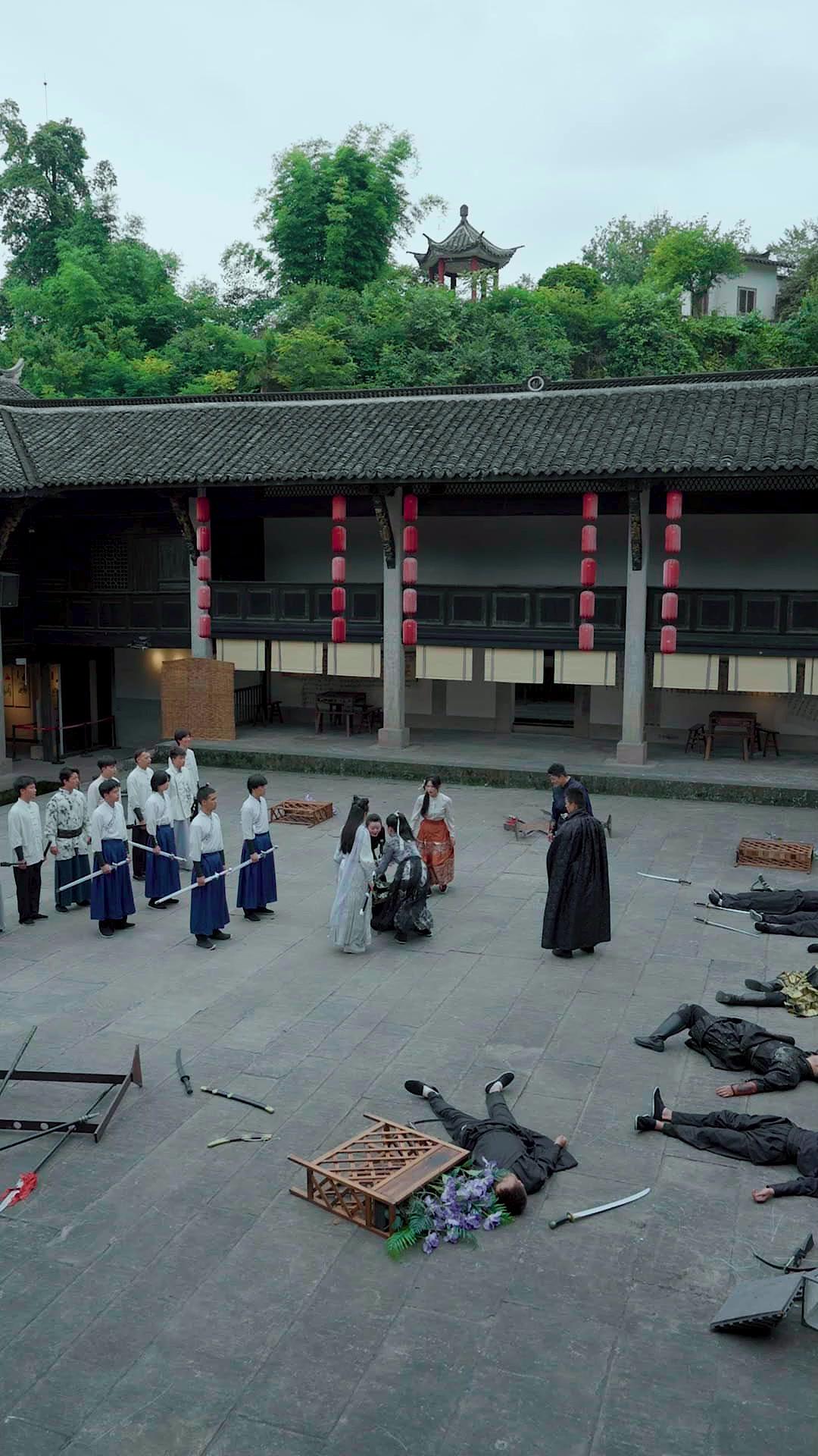 Fénix entre cenizas