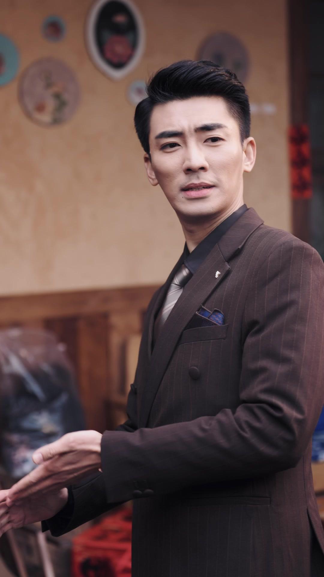 Mr. Rented, Mr. Right