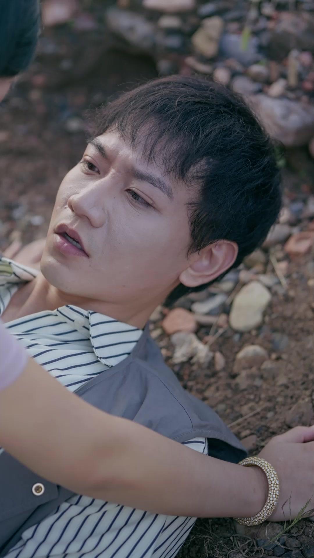 Unutuş Bahçesinde Açan Çiçek