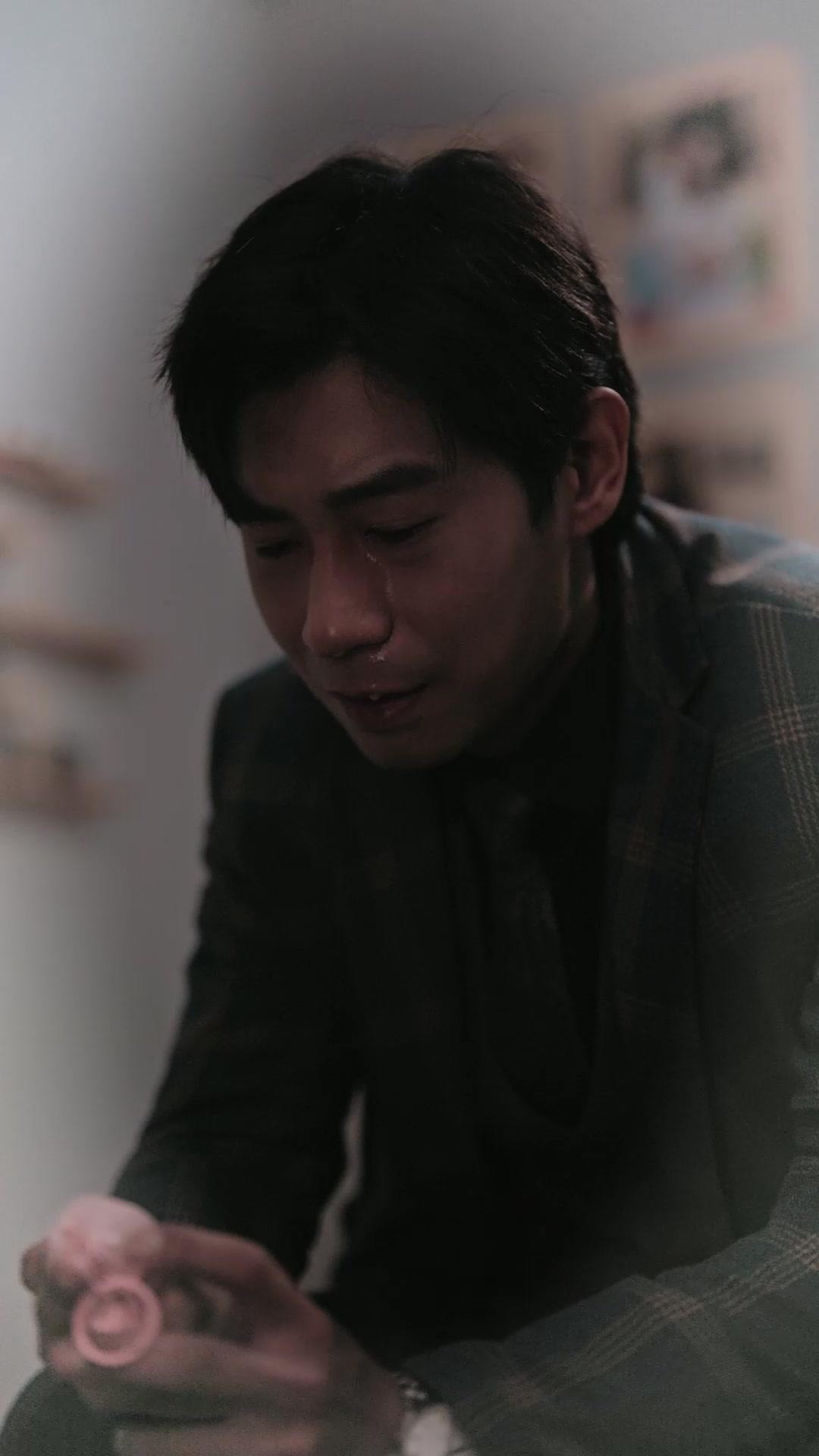 Las estrellas brillan en el cielo