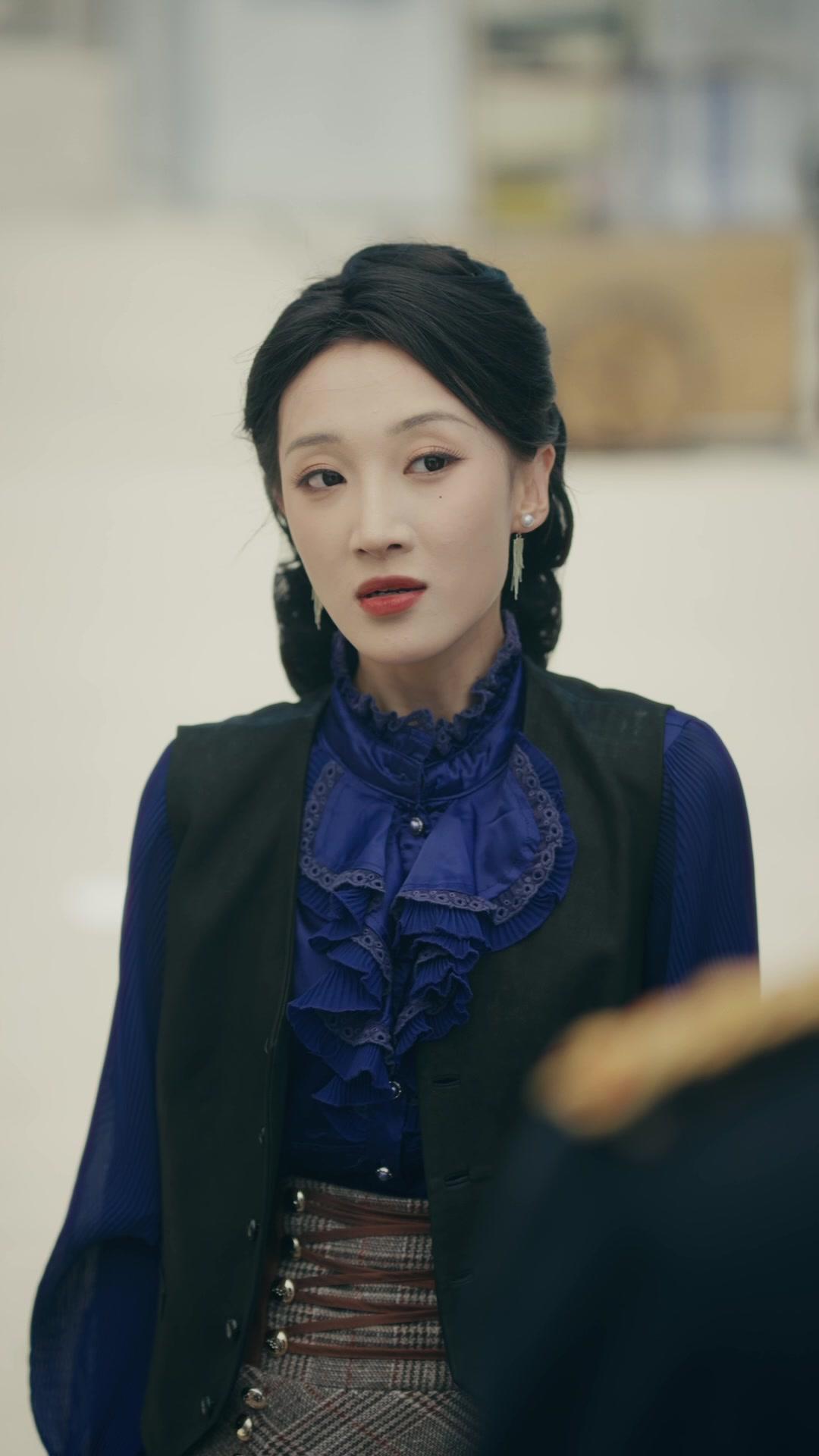 Komandan, Putrimu Tukang Sepatu