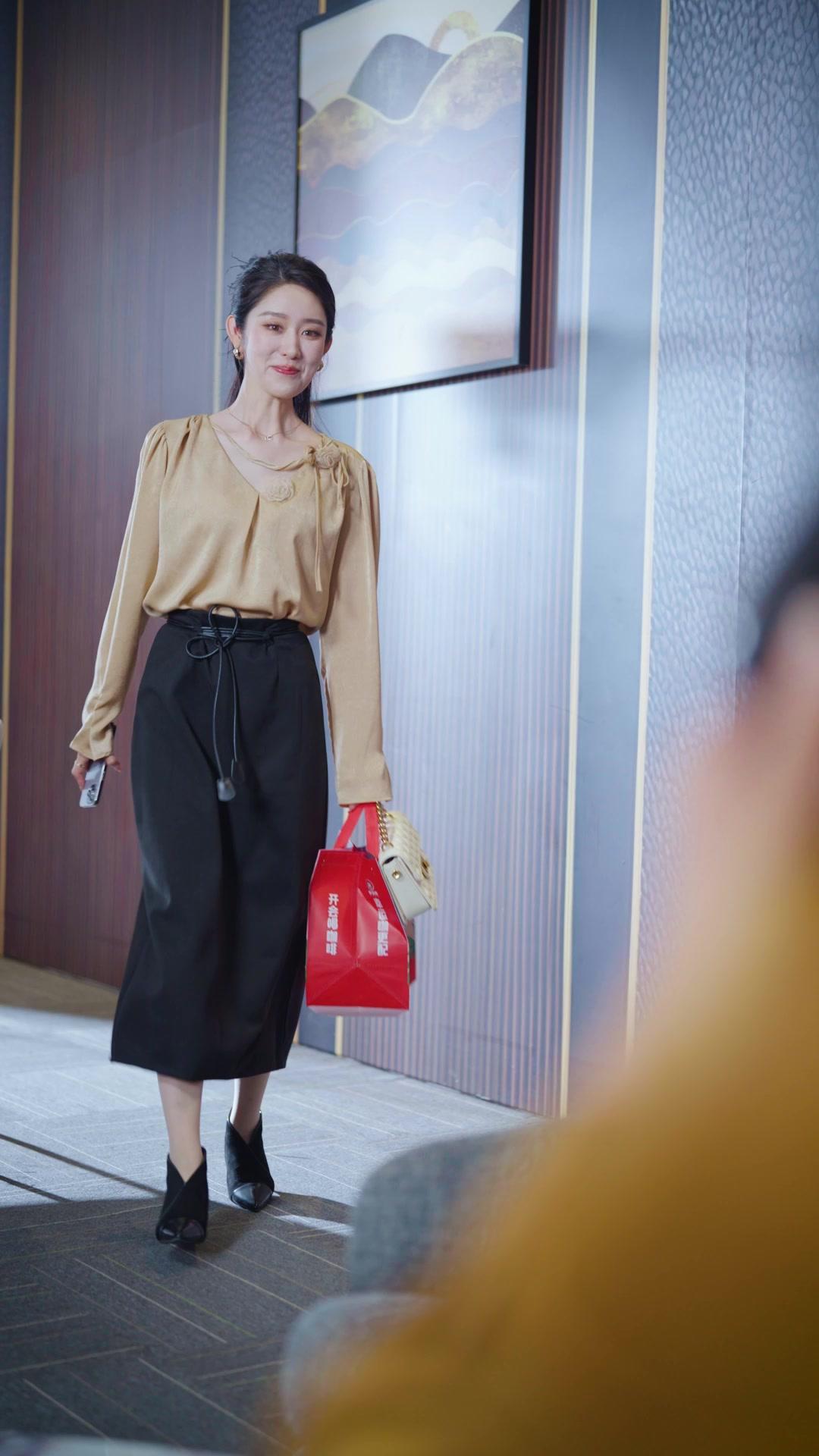 Ela Vendeu o Ex e Conquistou o CEO