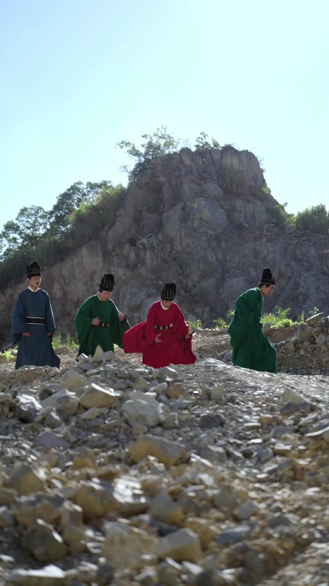 姊姊，朕來給你撐腰了