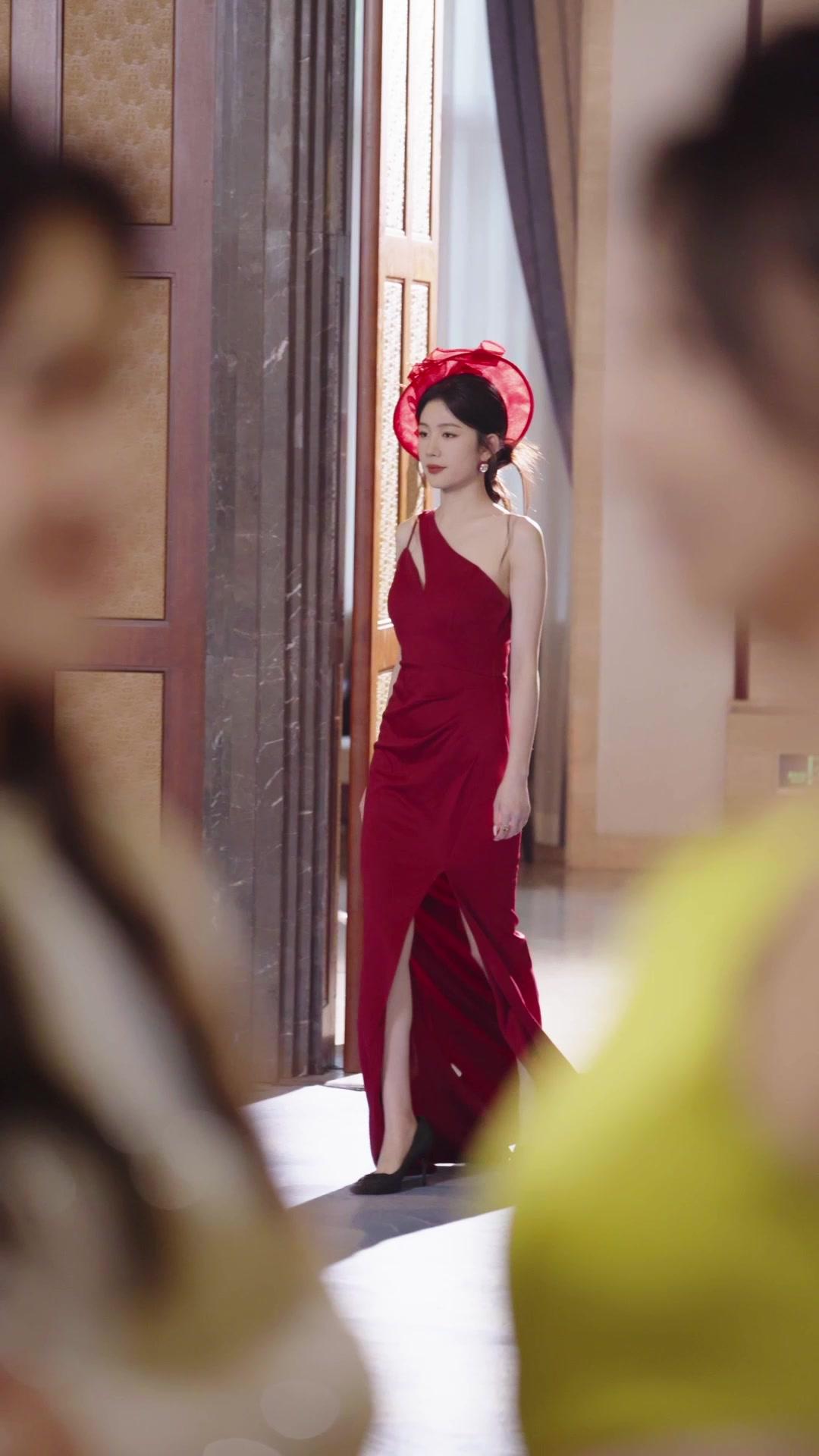 Api Dendam, Cinta yang Terkubur