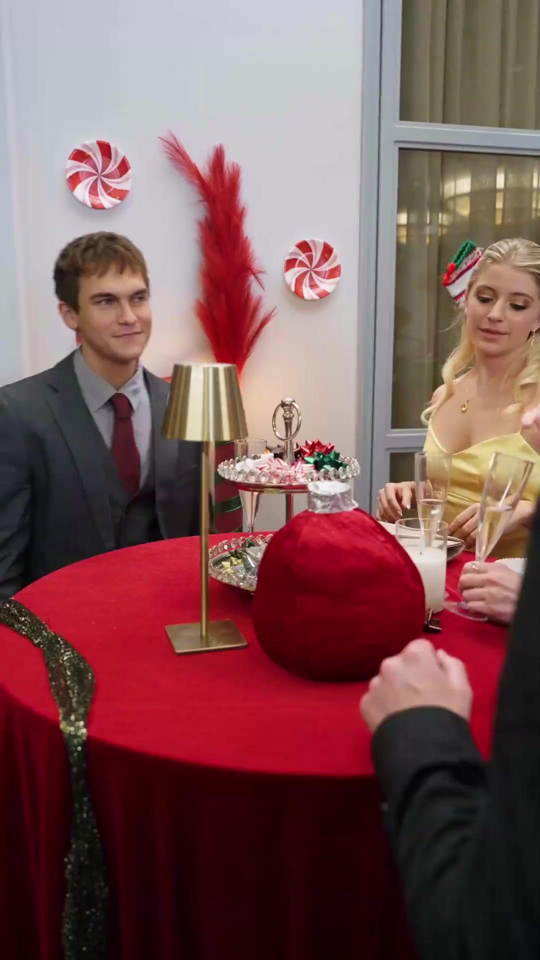 (مدبلج) خيانة ليلة الميلاد