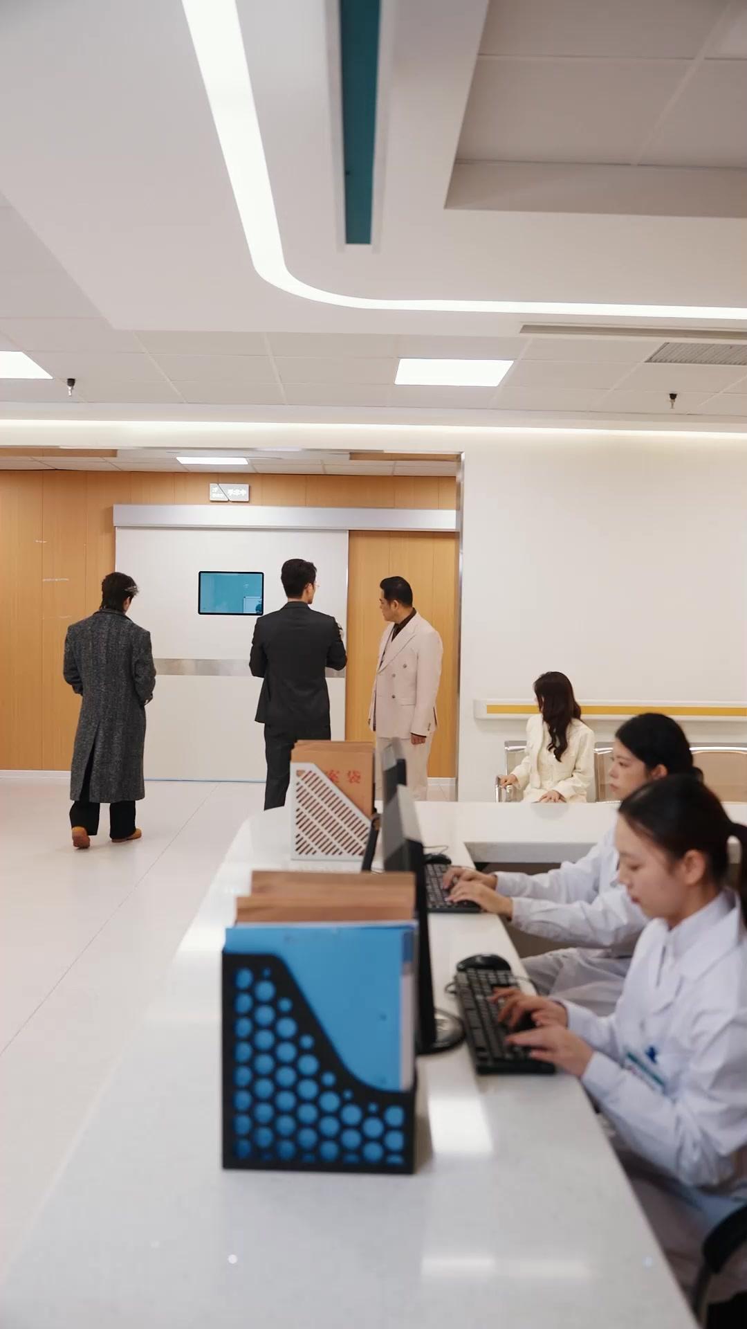 穿成炮灰後，我用「心聲」罩全家