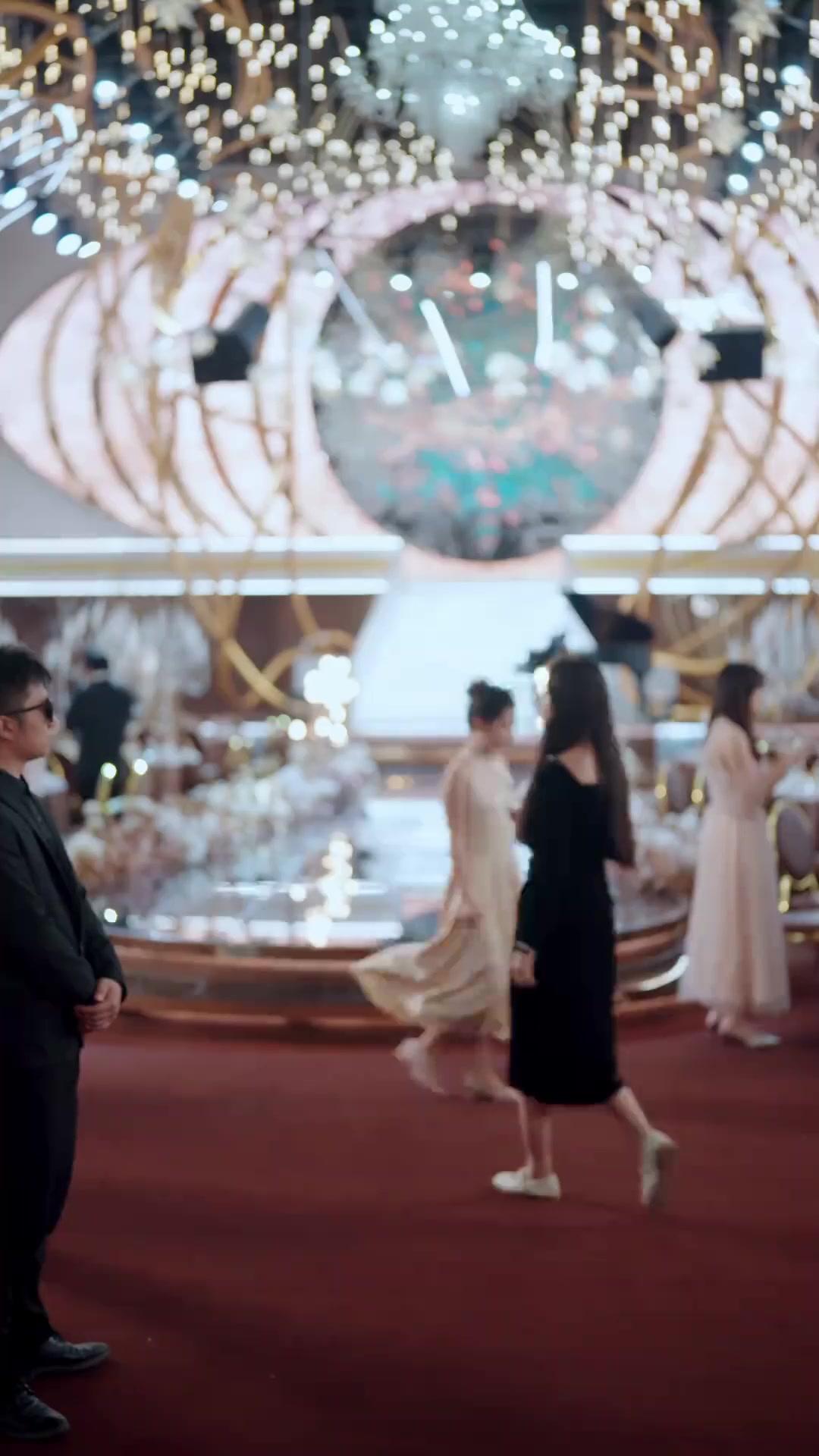 حبيب الطفولة، عدو الحاضر