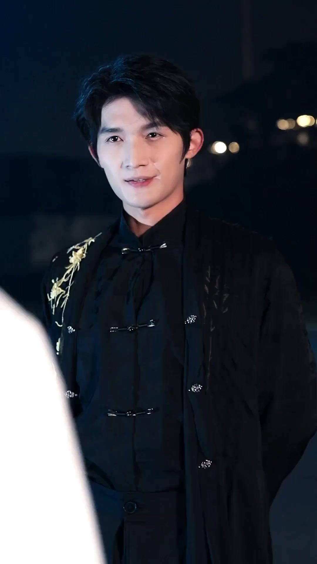 (Dubbed) System's Ultimatum: Love Me, Boss Lady!