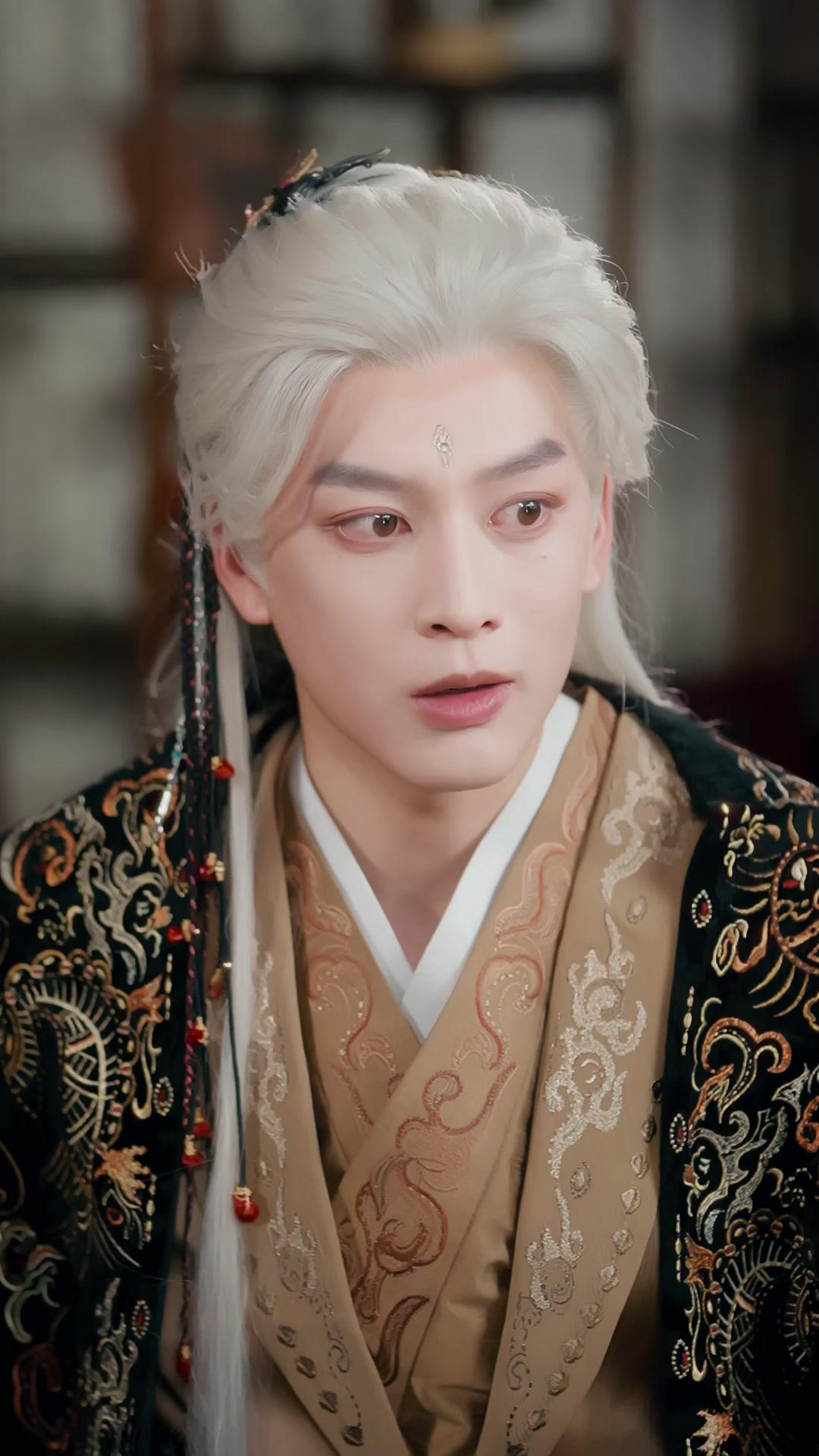 PRINCESSE CHASSEUSE DE ROI LOUP