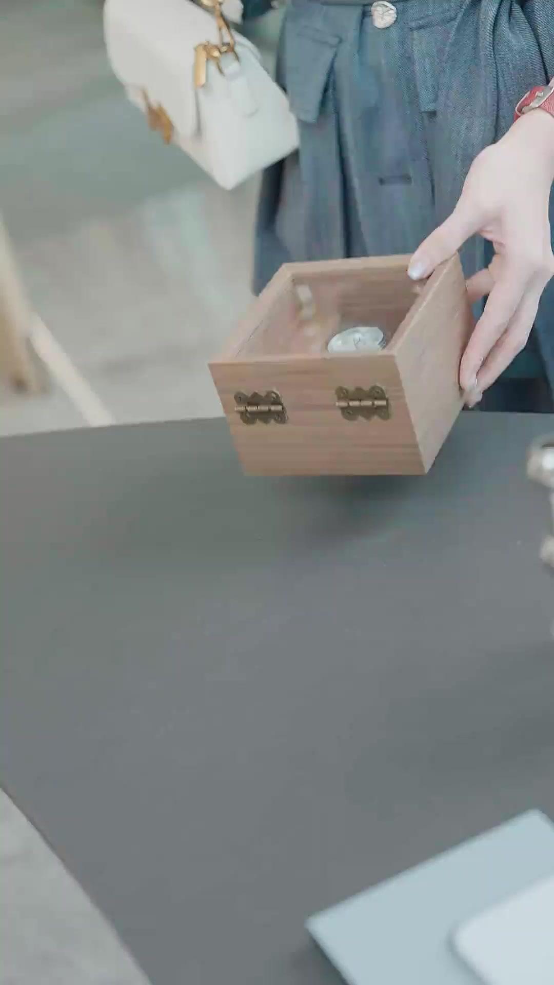 (Dublagem) Reunião? Não, é Retaliação!