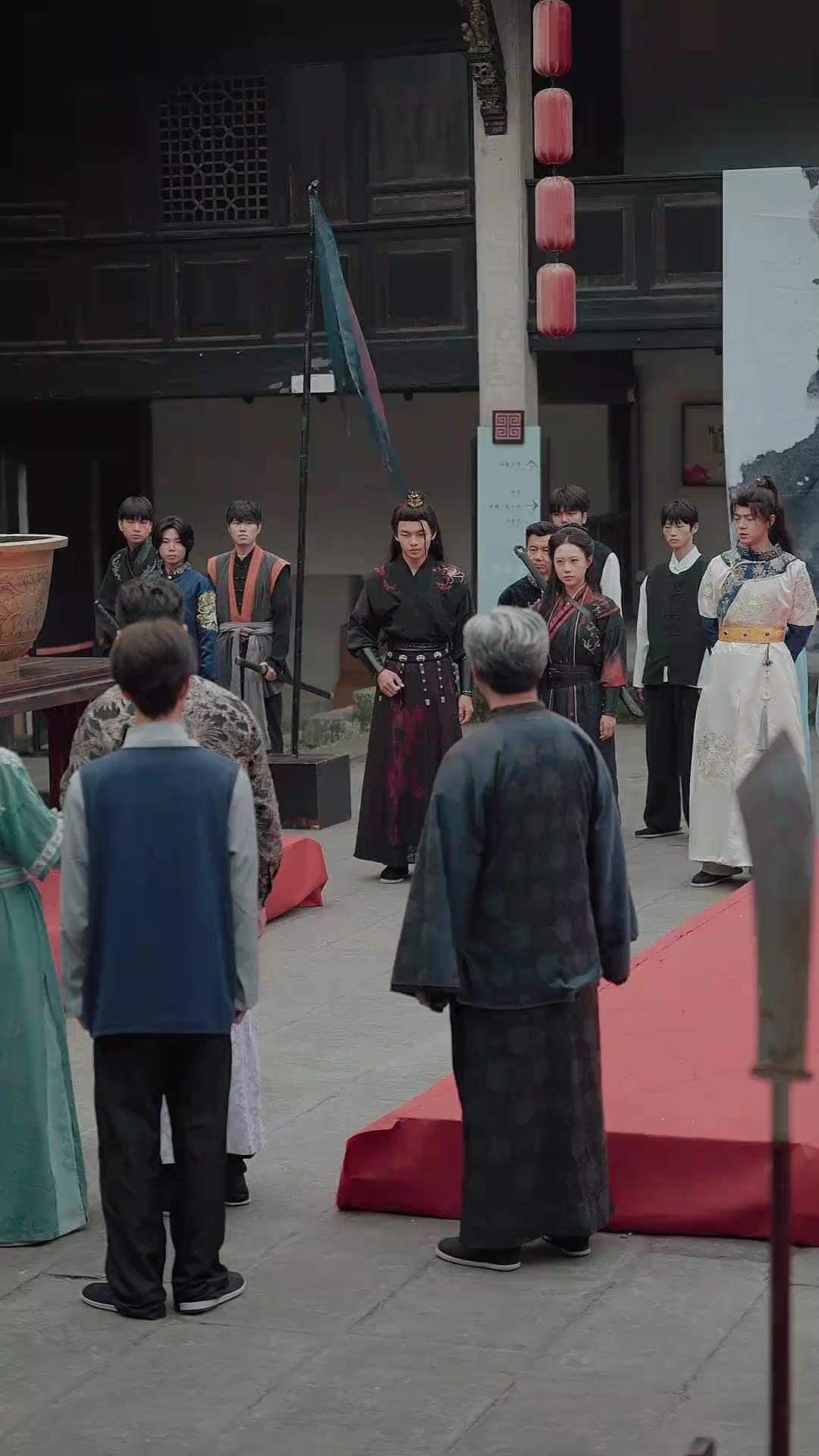 A Espada Dela, o Destino Deles