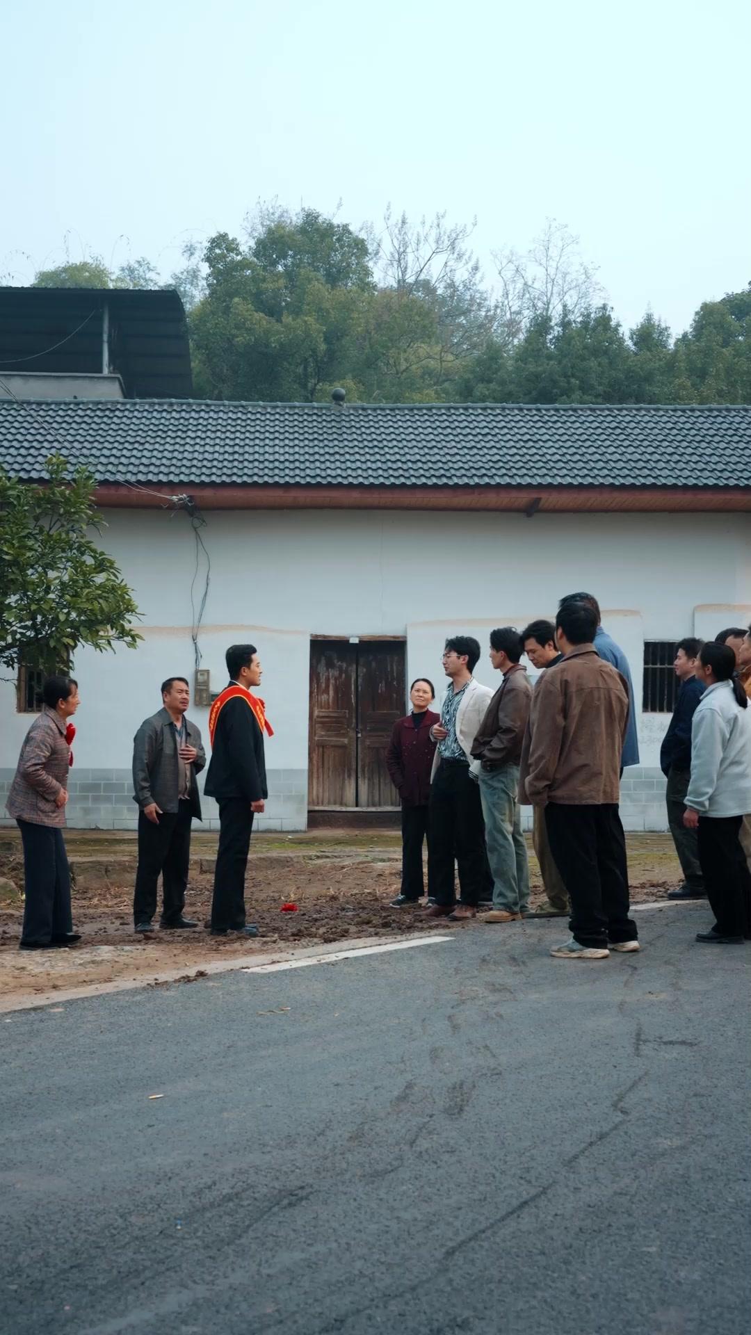 馬年歸鄉，路未通心已遠