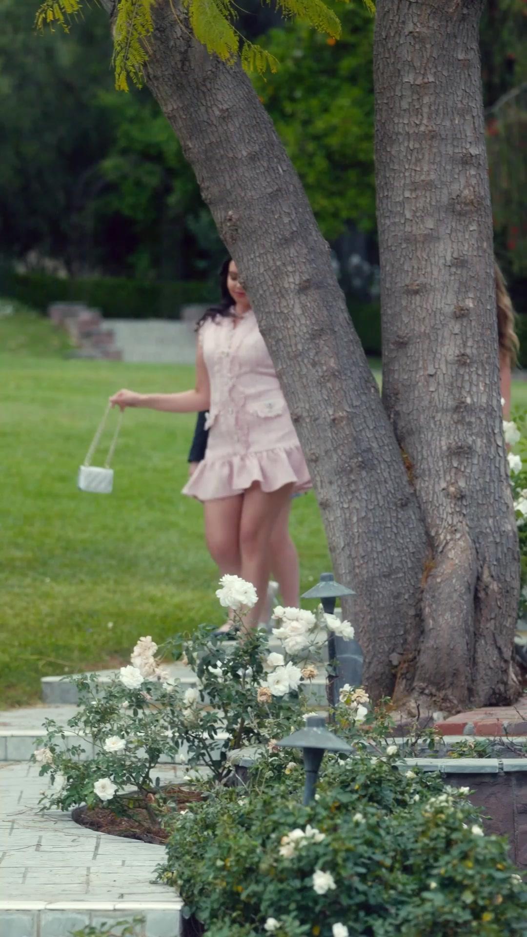 After Switched Fiancé, I Married a Mafia Boss