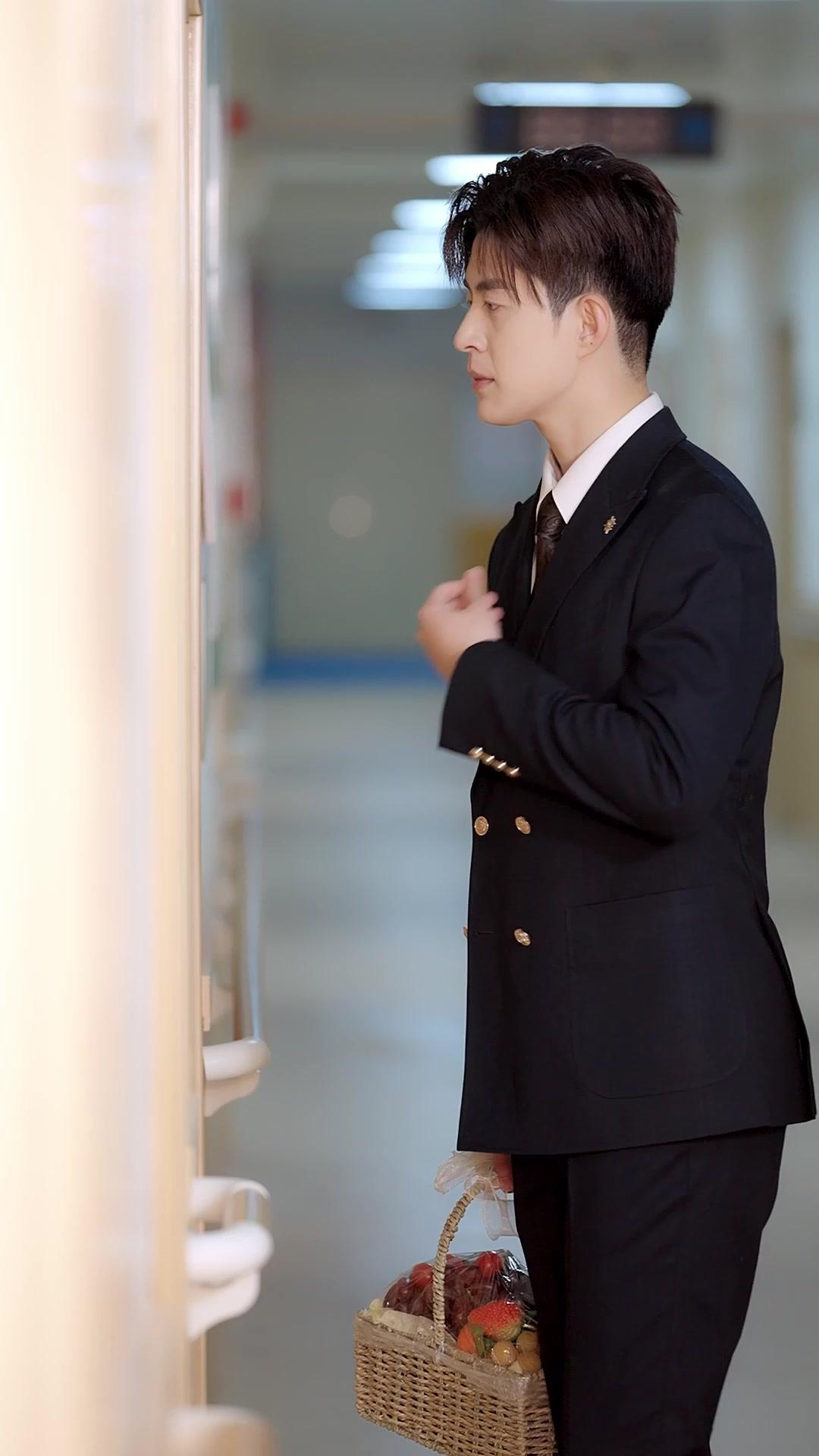 When the Heiress Marries Far