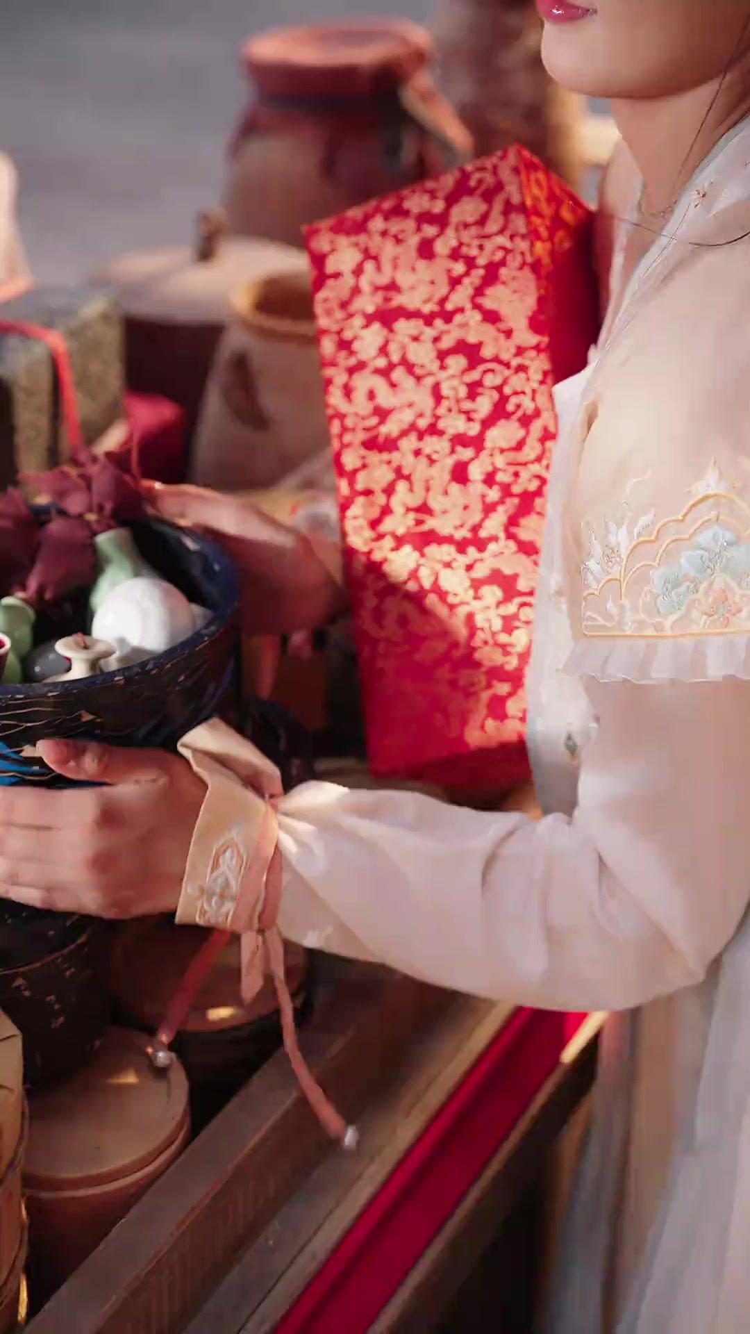 قلبي بين يديه