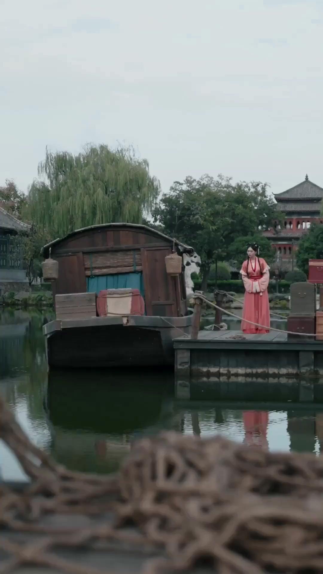 (Dublajlı) İmparatoriçeden Üvey Anneye