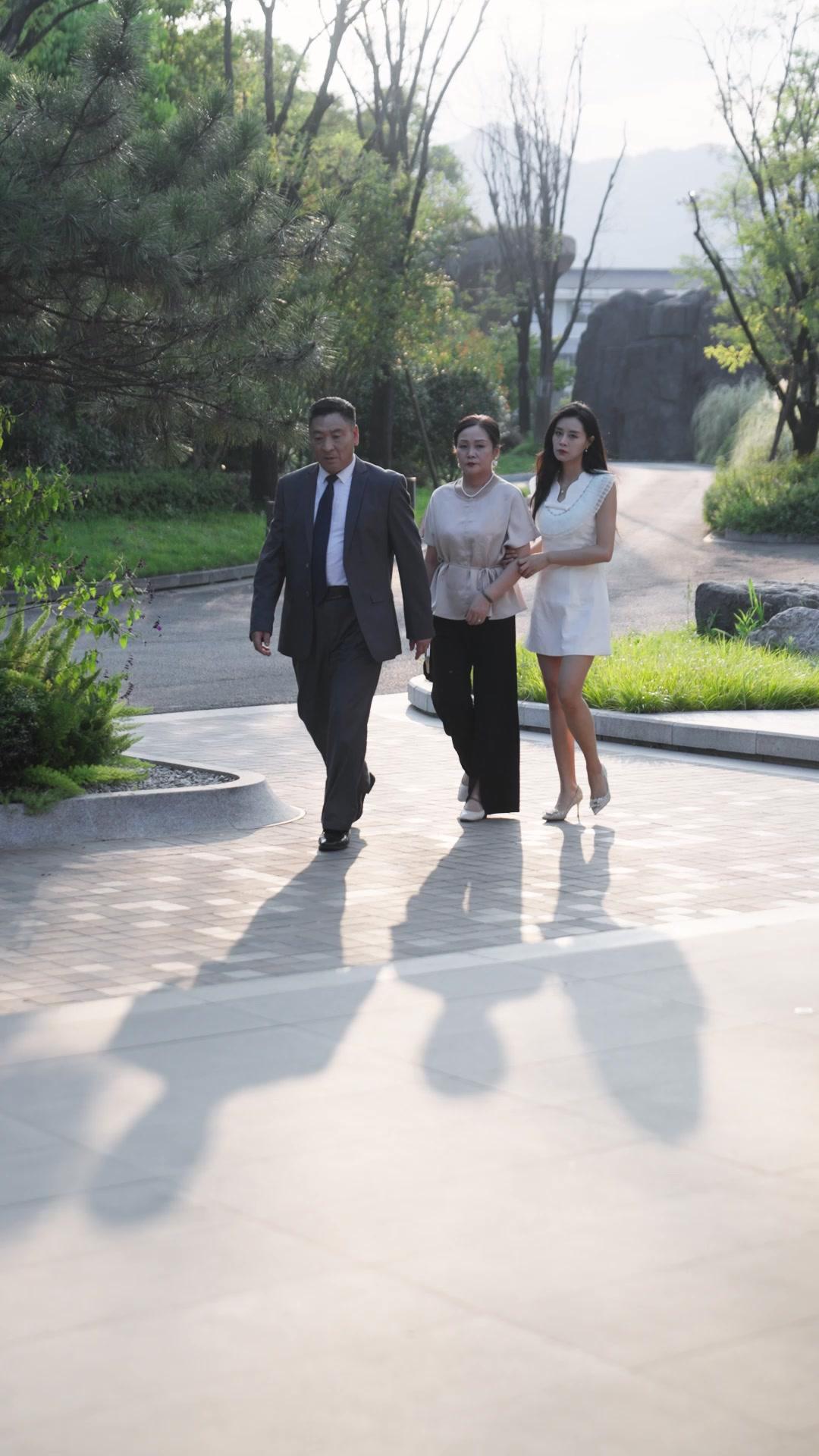 My Tempting Yet Aloof Mr. Right 