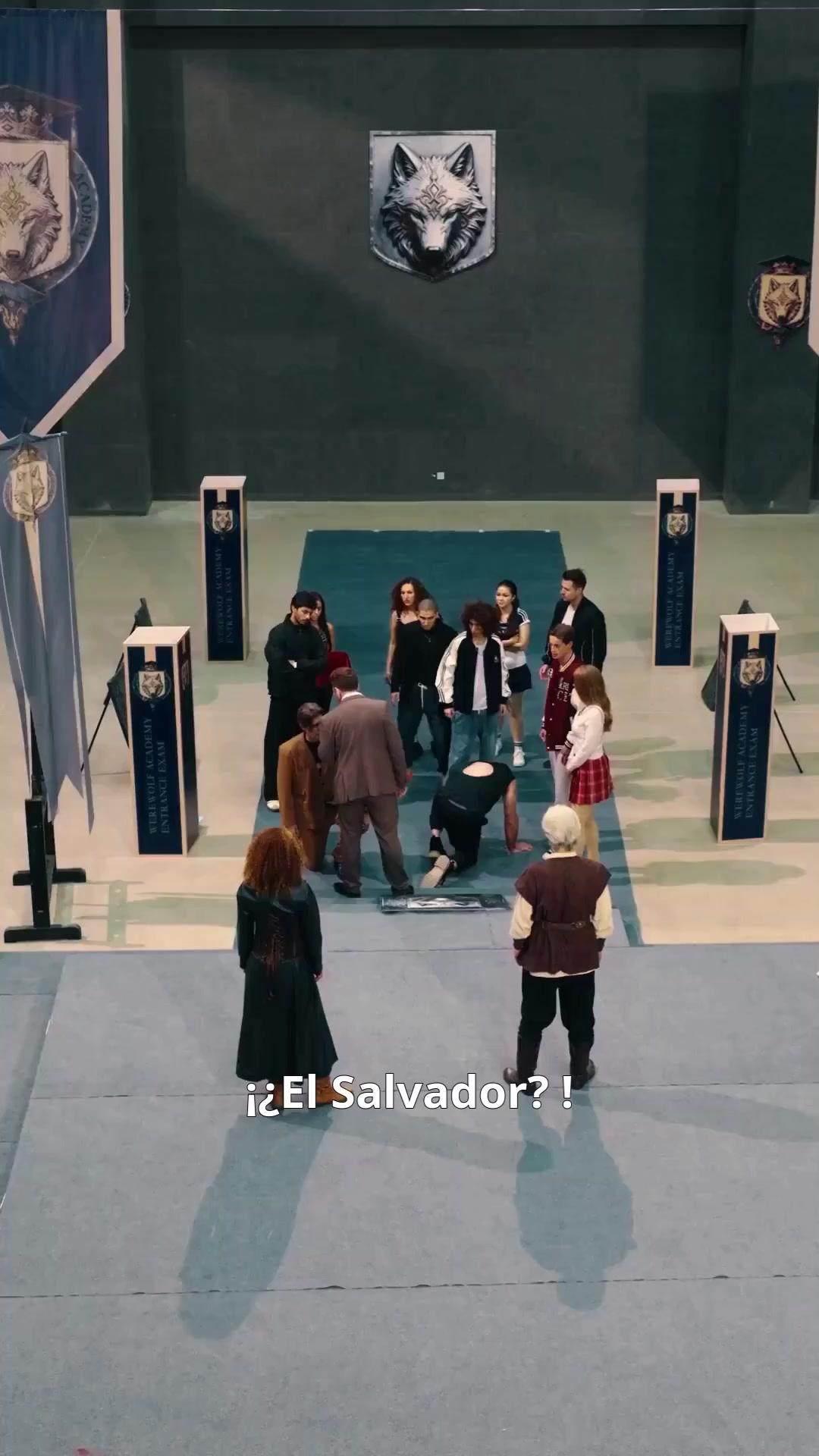 (Doblado) Rey lobo oculto: un híbrido perdedor