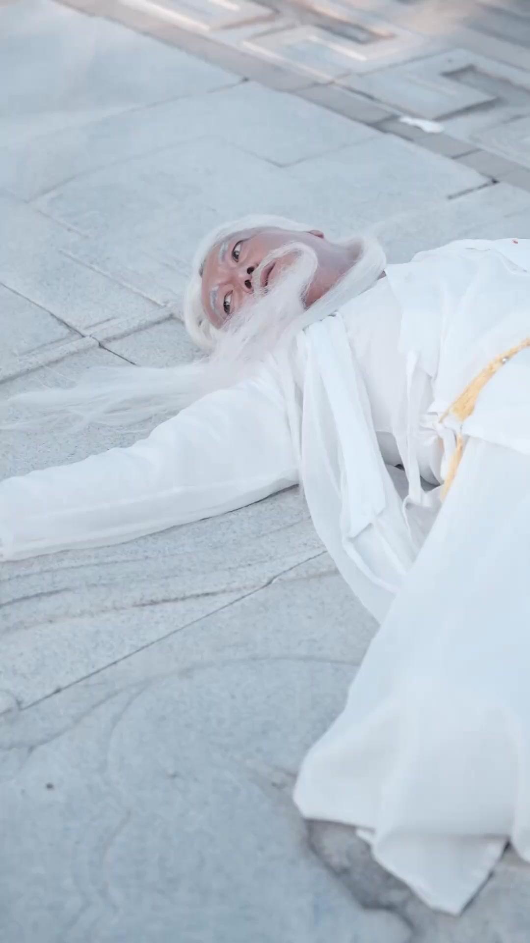 Pedang Patah Menantang Langit