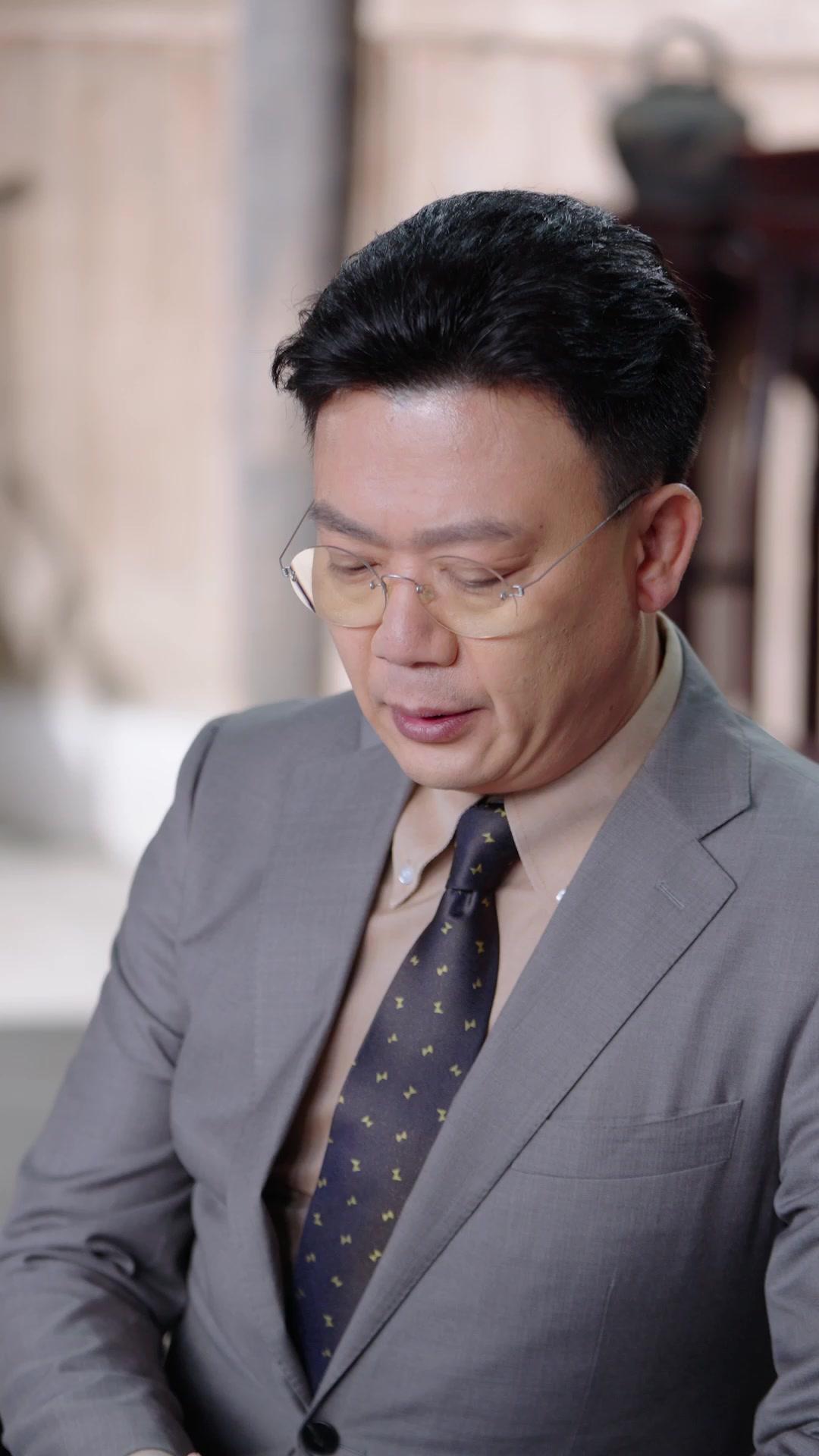 Ratu Benang Tersembunyi