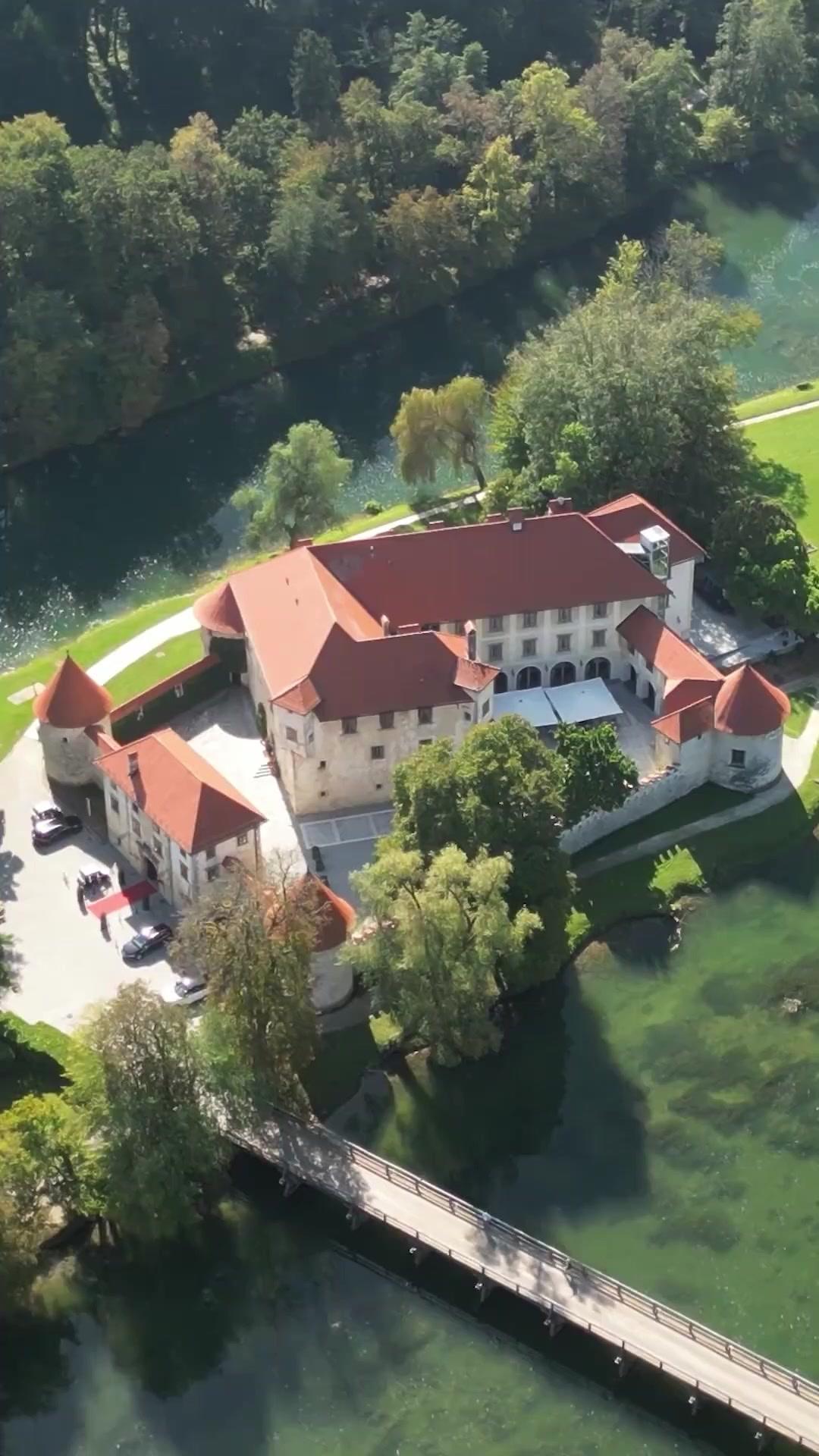 Mini-Retterin: Papa, halt Mama fest!