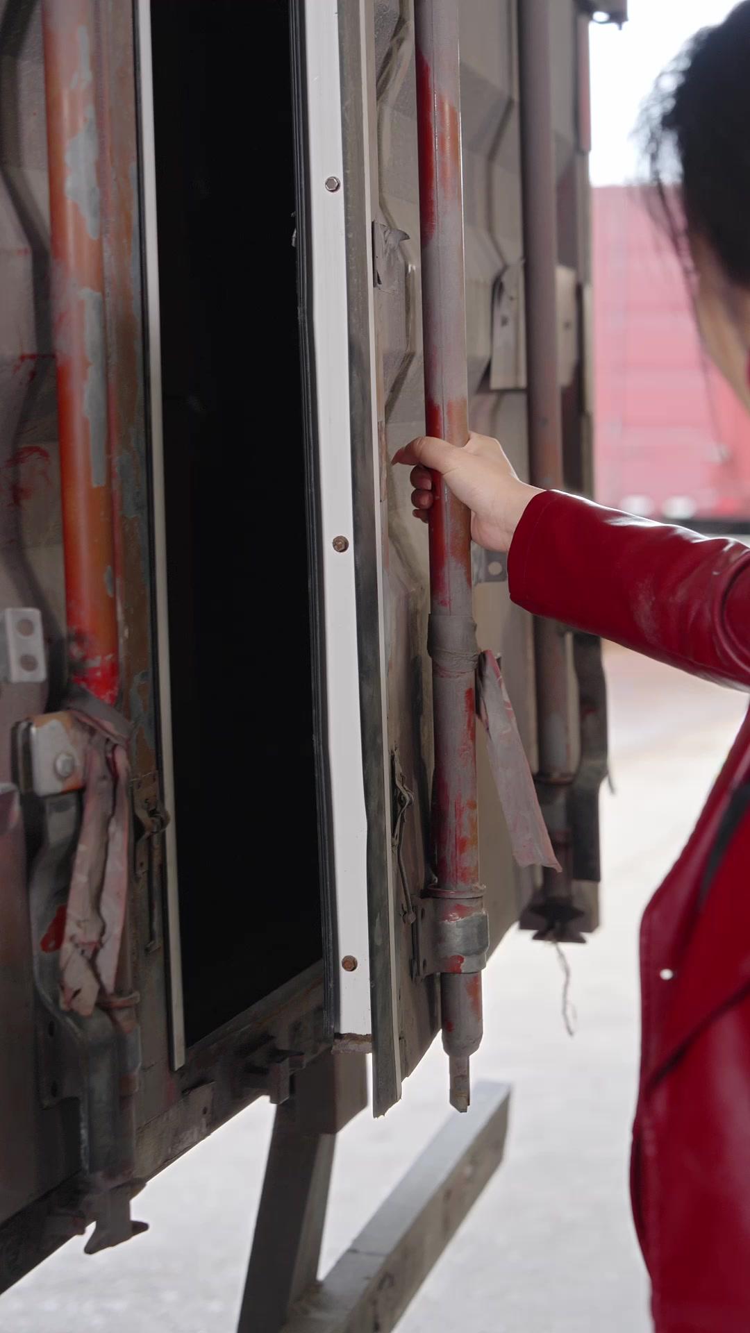 OMG, What's In That Truck?