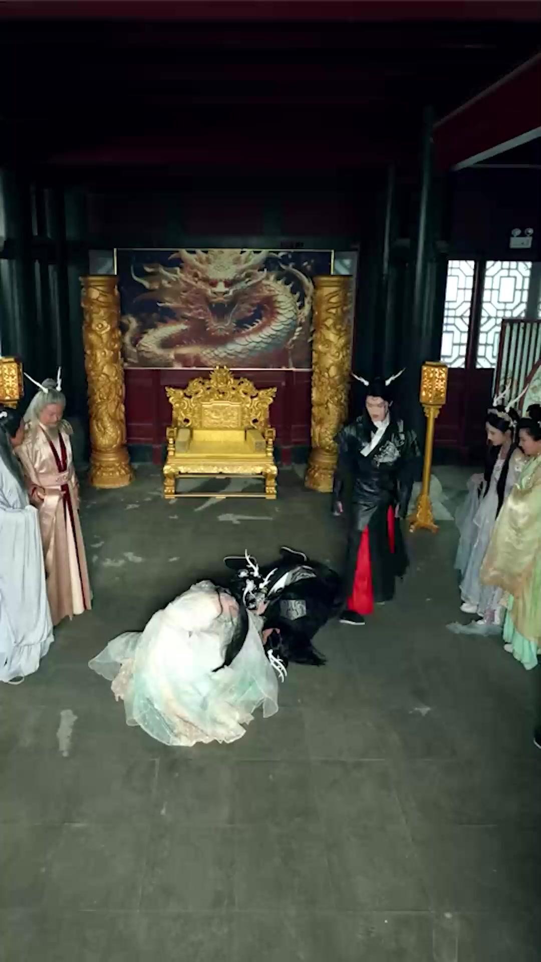 Yüce Altın Ejder'in Doğumu ve İntikam Ateşi