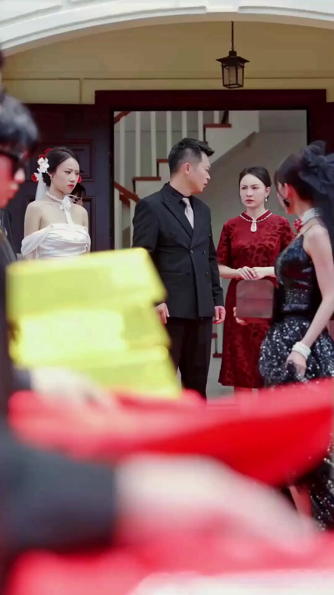 (Dublagem) Troquei o Noivo, Casei com o Demônio