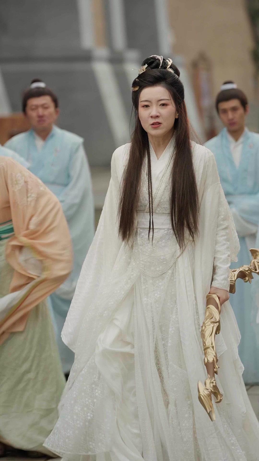 Die, die den Drachen trägt