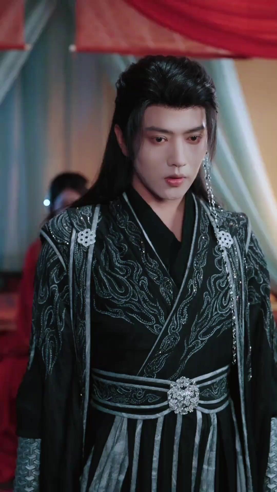 ليلى عرافة القصر