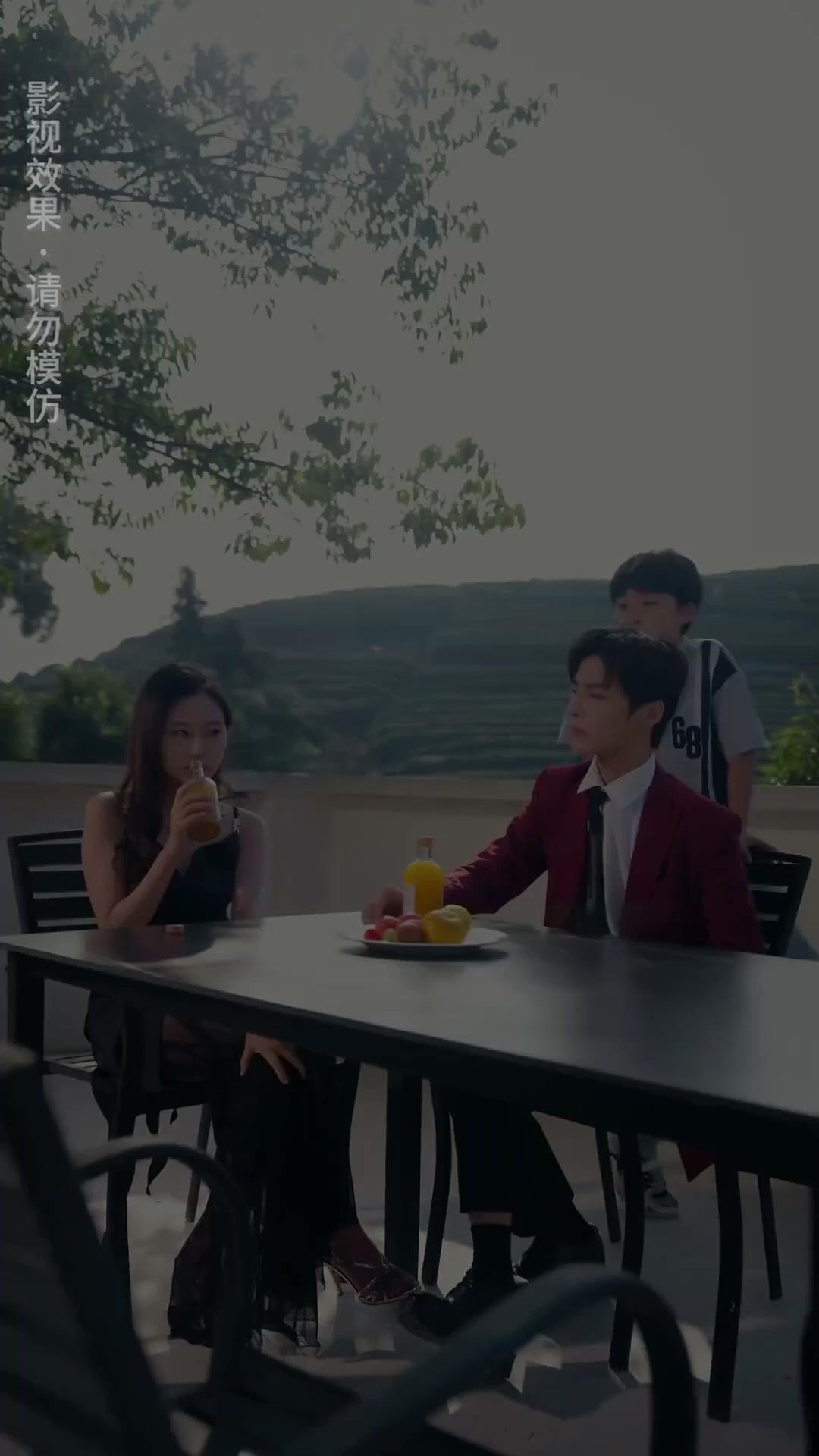 Tejebak di Dunia Hiburan