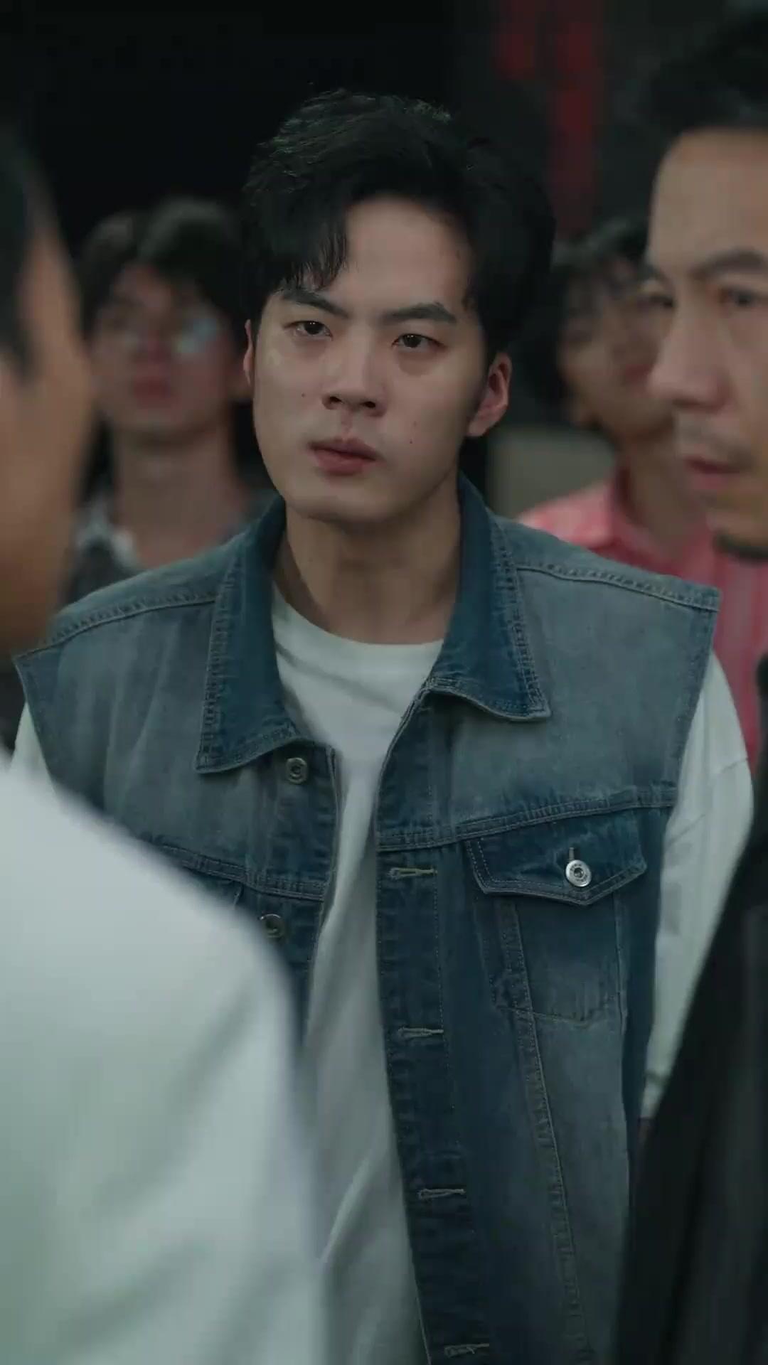 (พากย์เสียง) ความลับบนโต๊ะพนัน