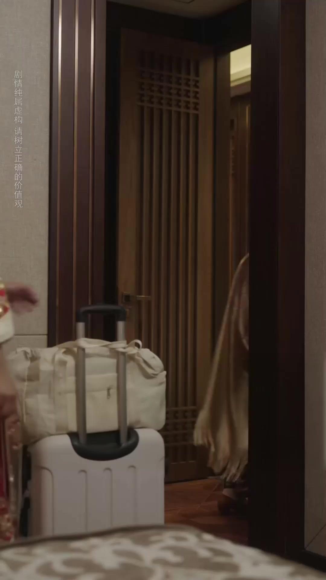 He Loves My Sis? I Swap My Groom.