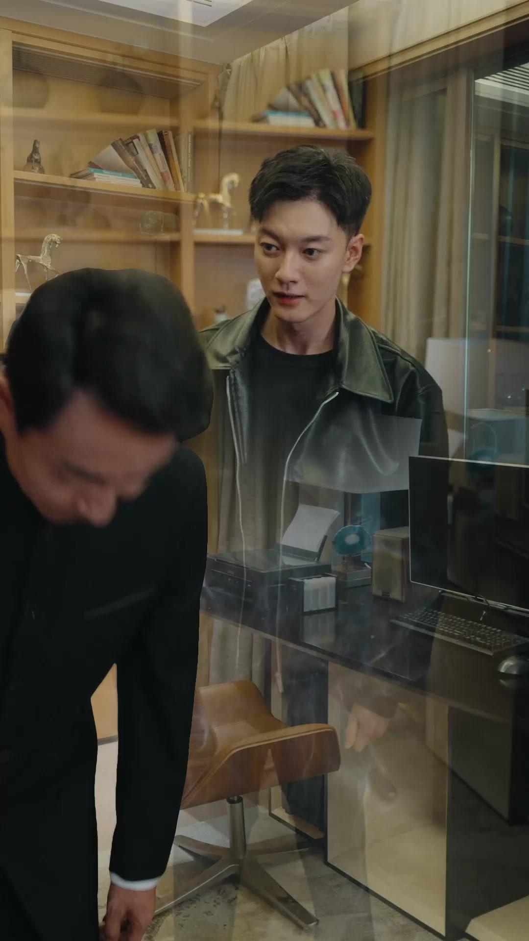 臥底英雄，重啟逆襲人生