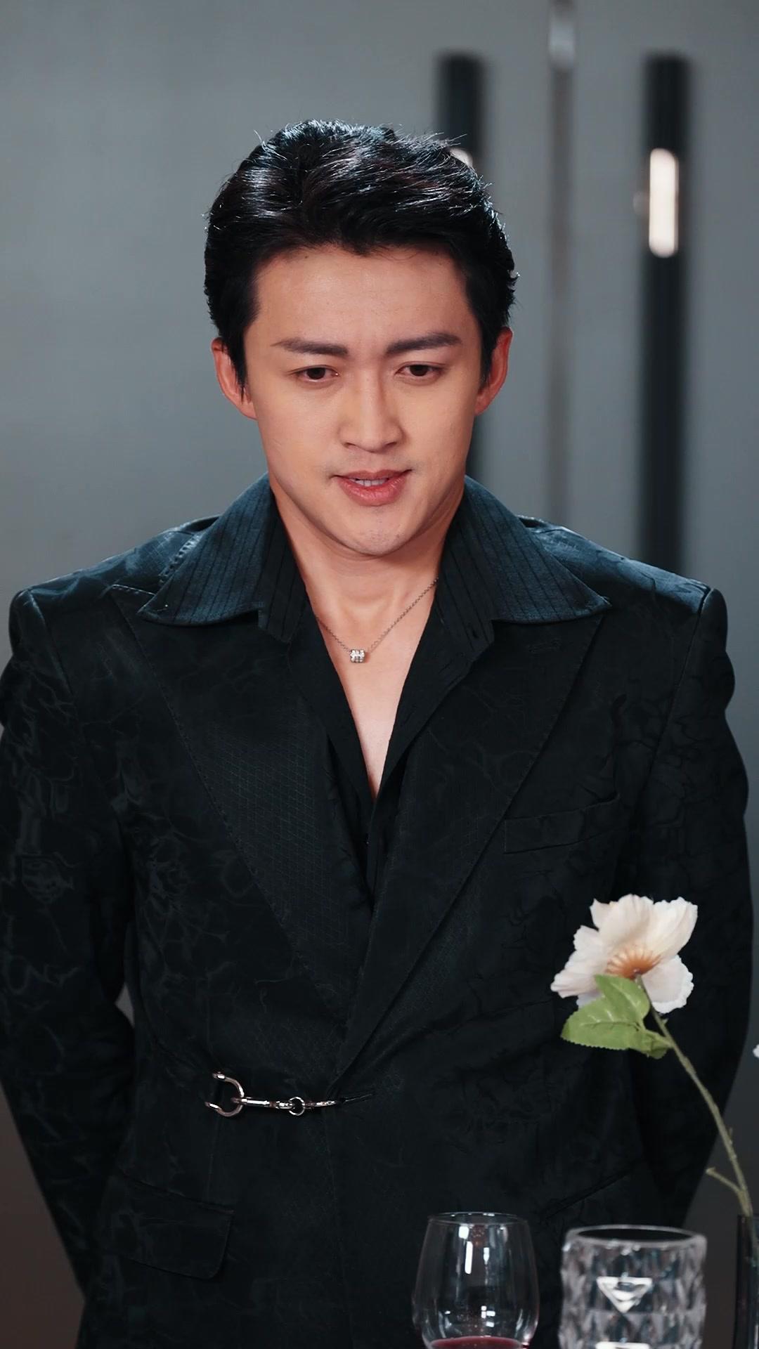 Mortals! Little God of Wealth Is Here!