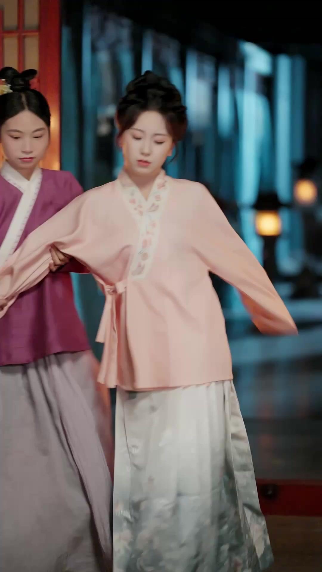 鹹魚娘娘今天也在努力躺平