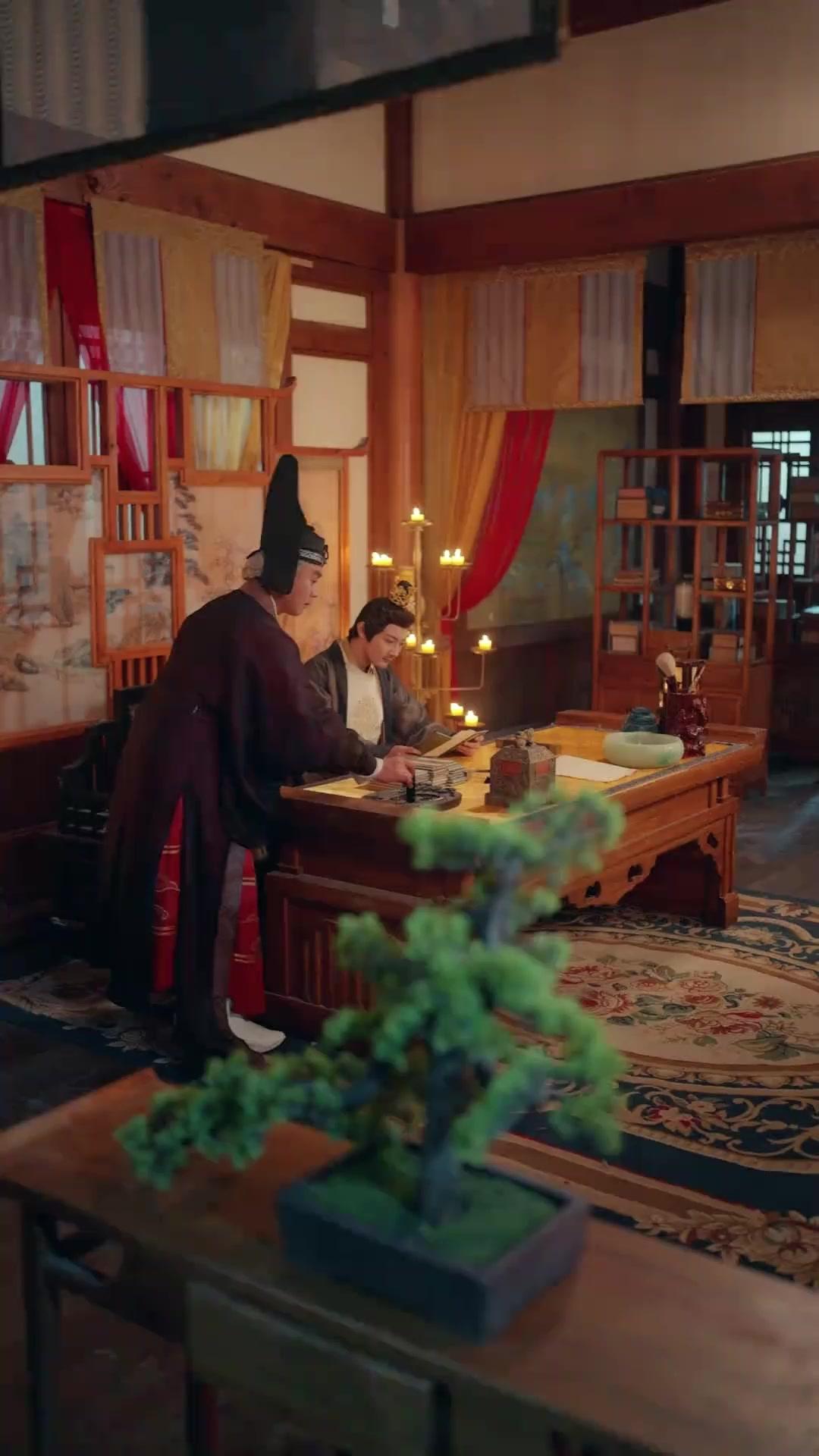 De la traición al trono