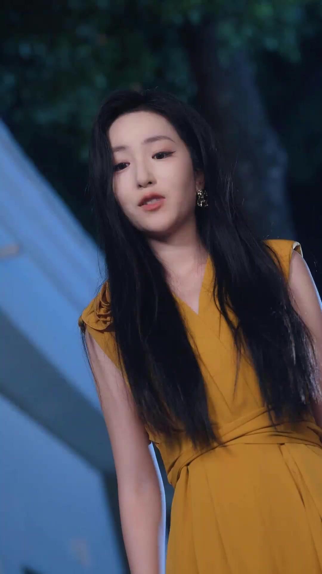 Bunga Berduri di Ruang Sidang